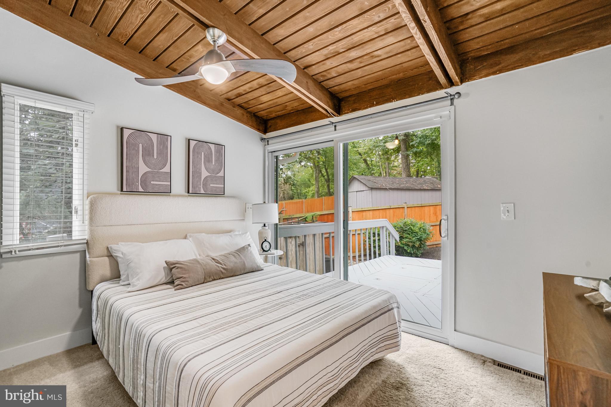 PINE SPRING - Residential