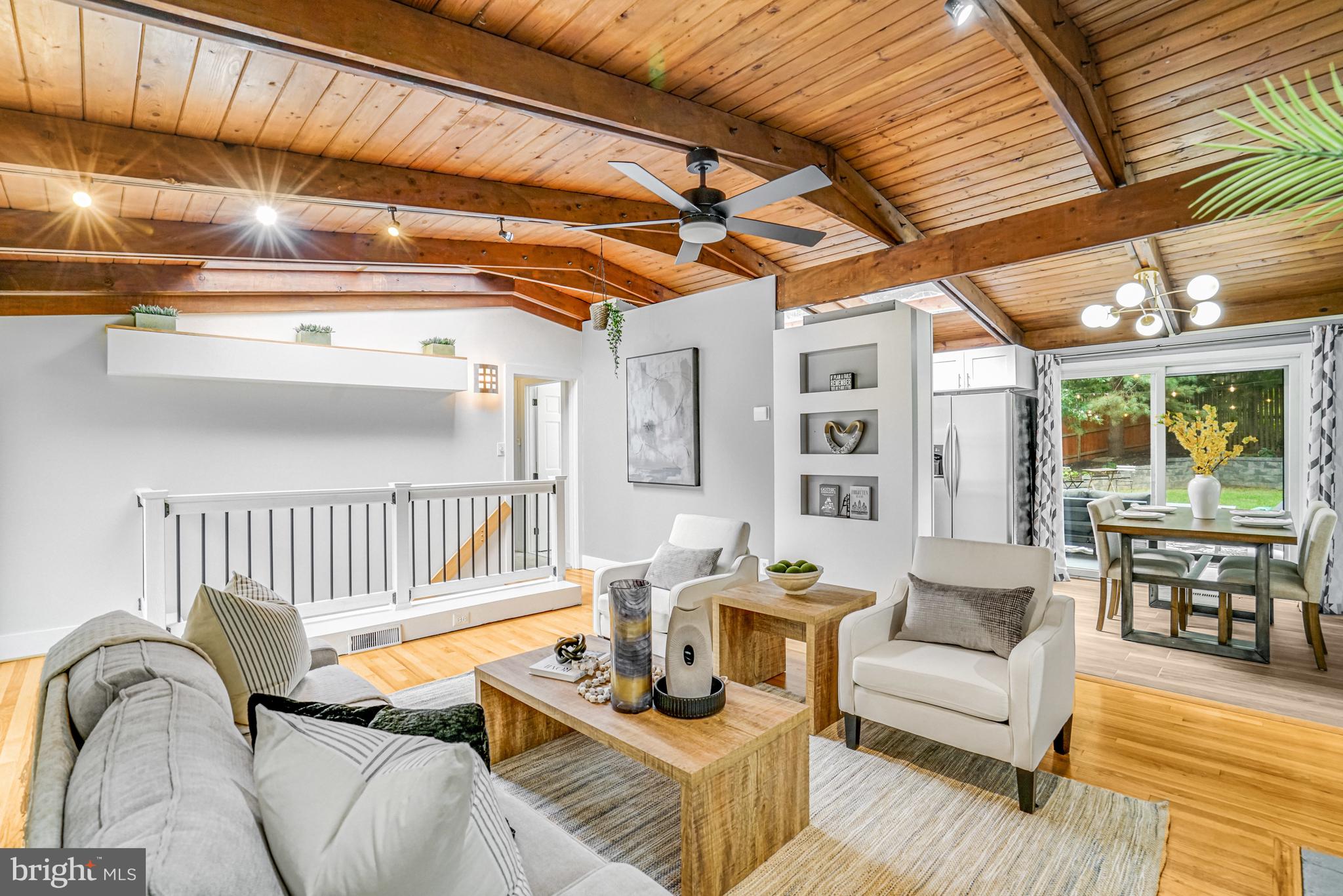 PINE SPRING - Residential