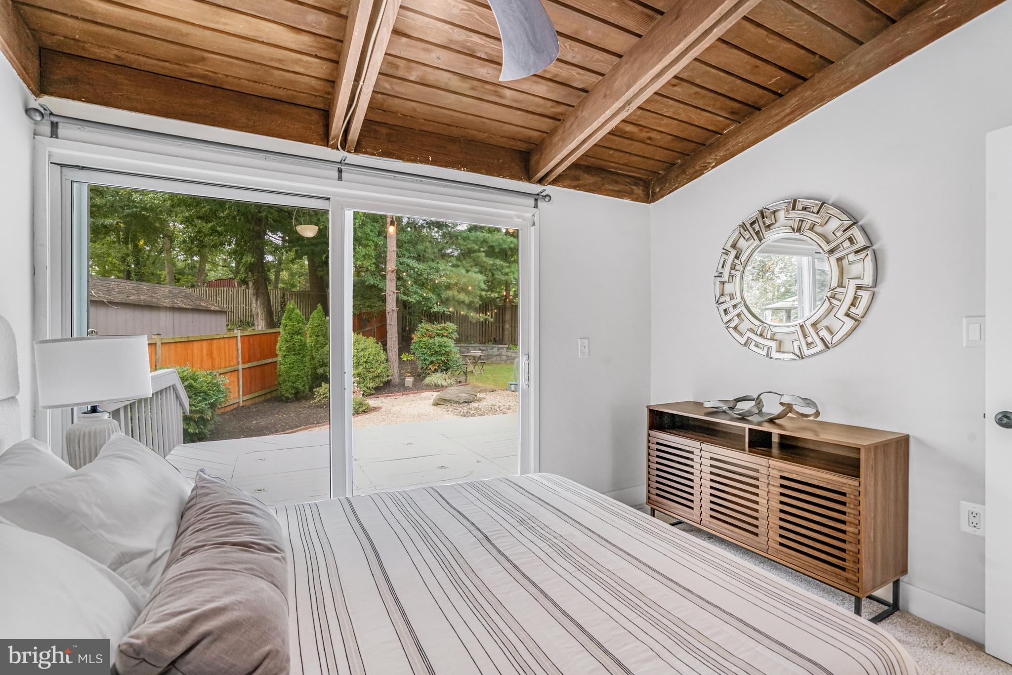 PINE SPRING - Residential