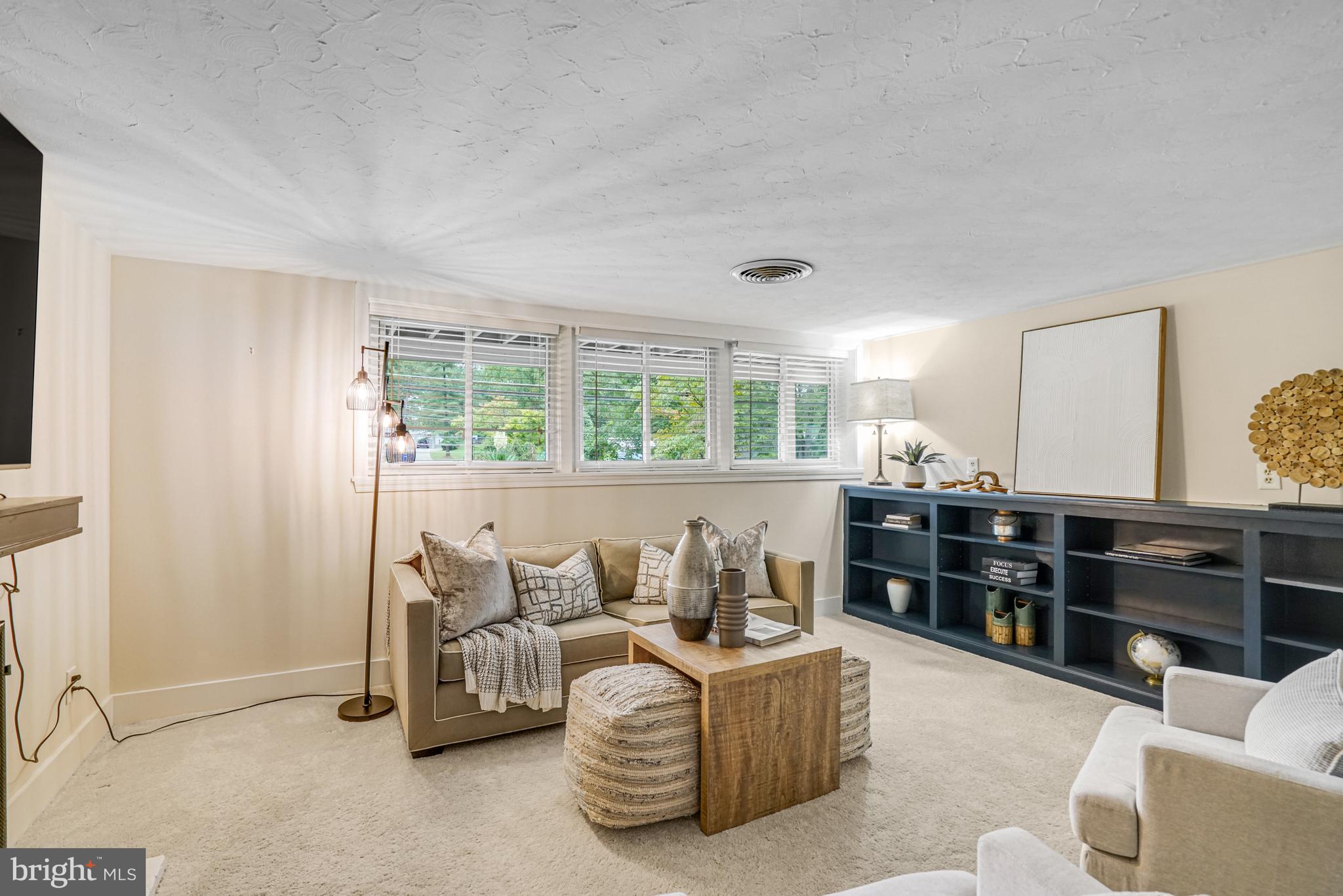 PINE SPRING - Residential