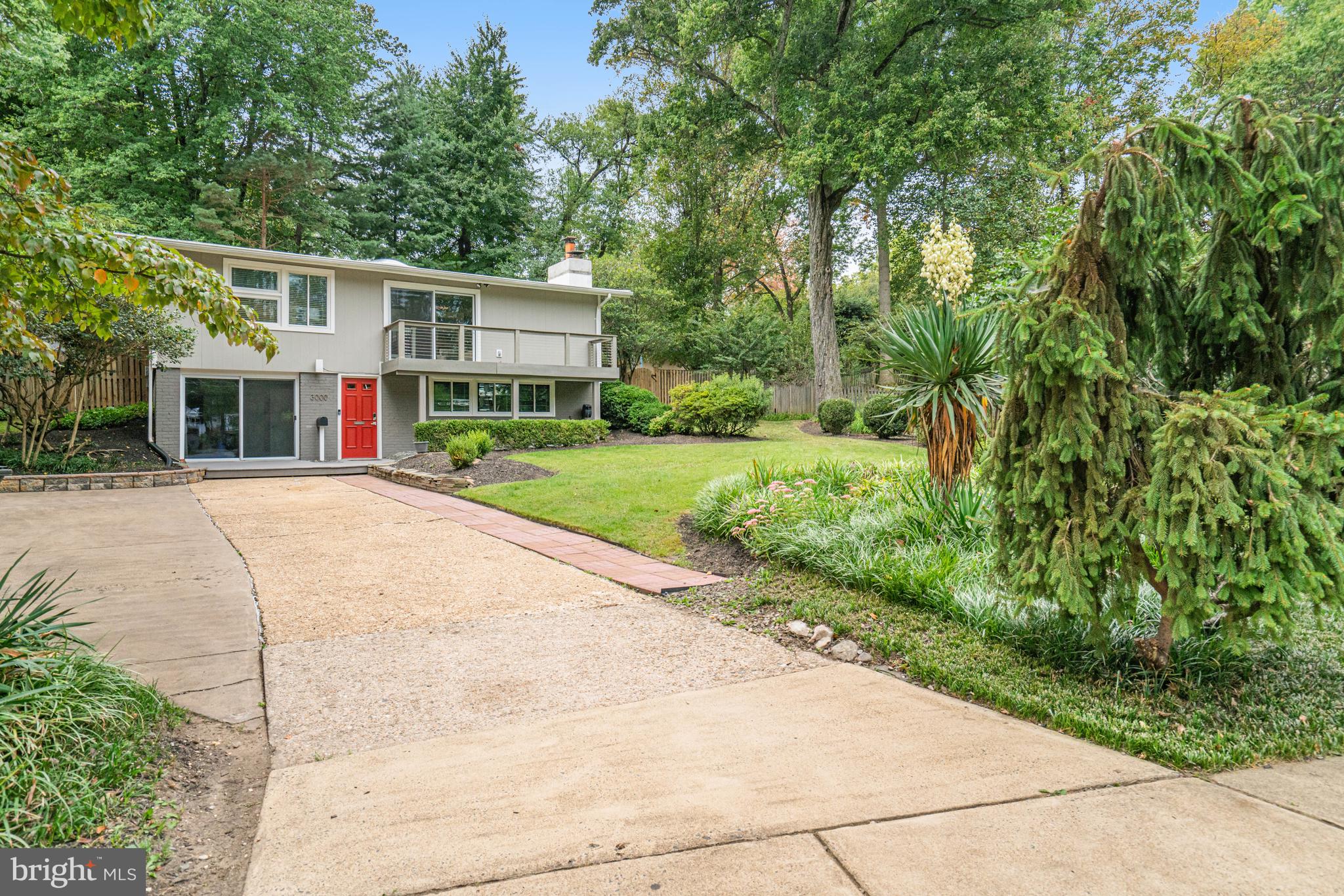 PINE SPRING - Residential