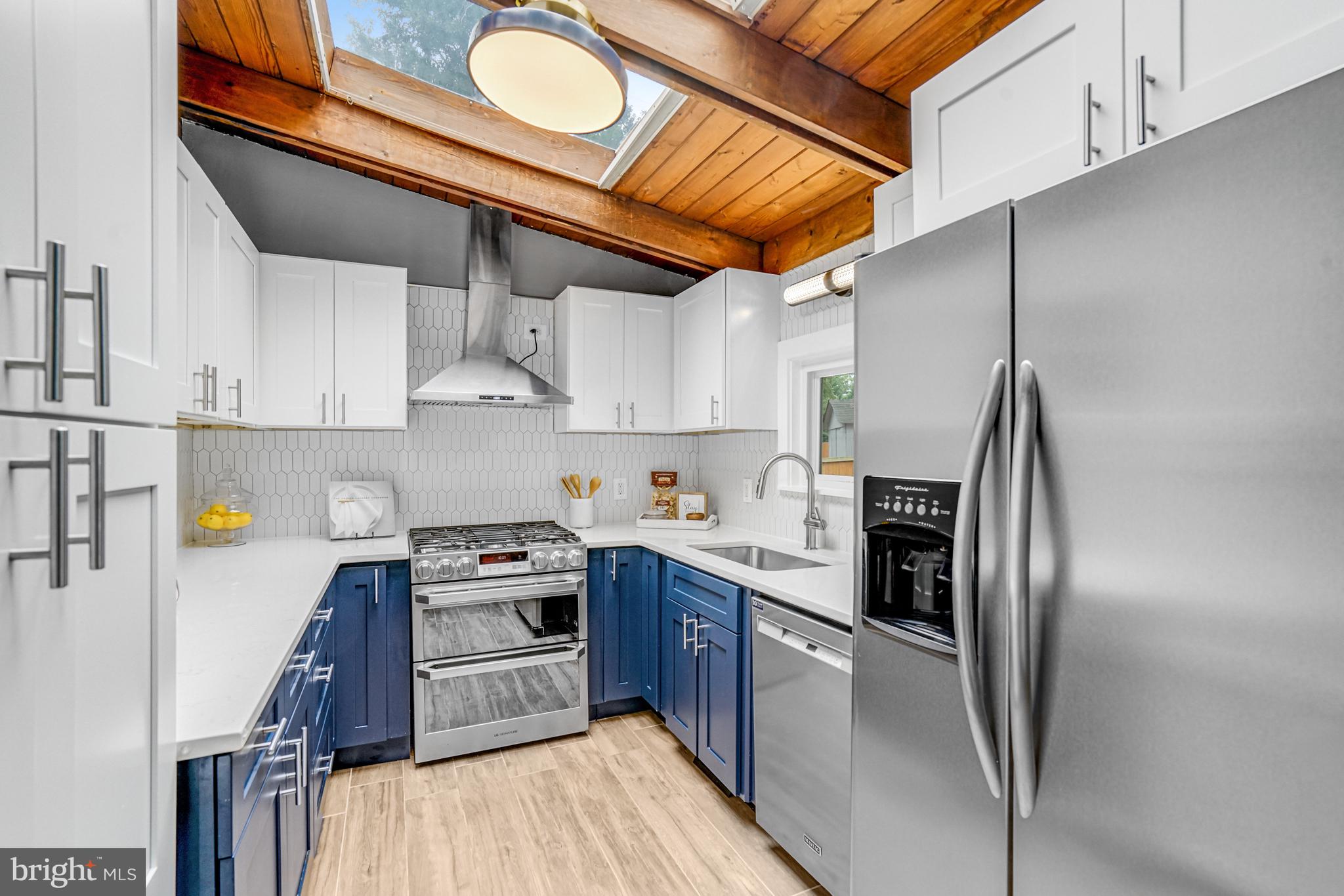 PINE SPRING - Residential