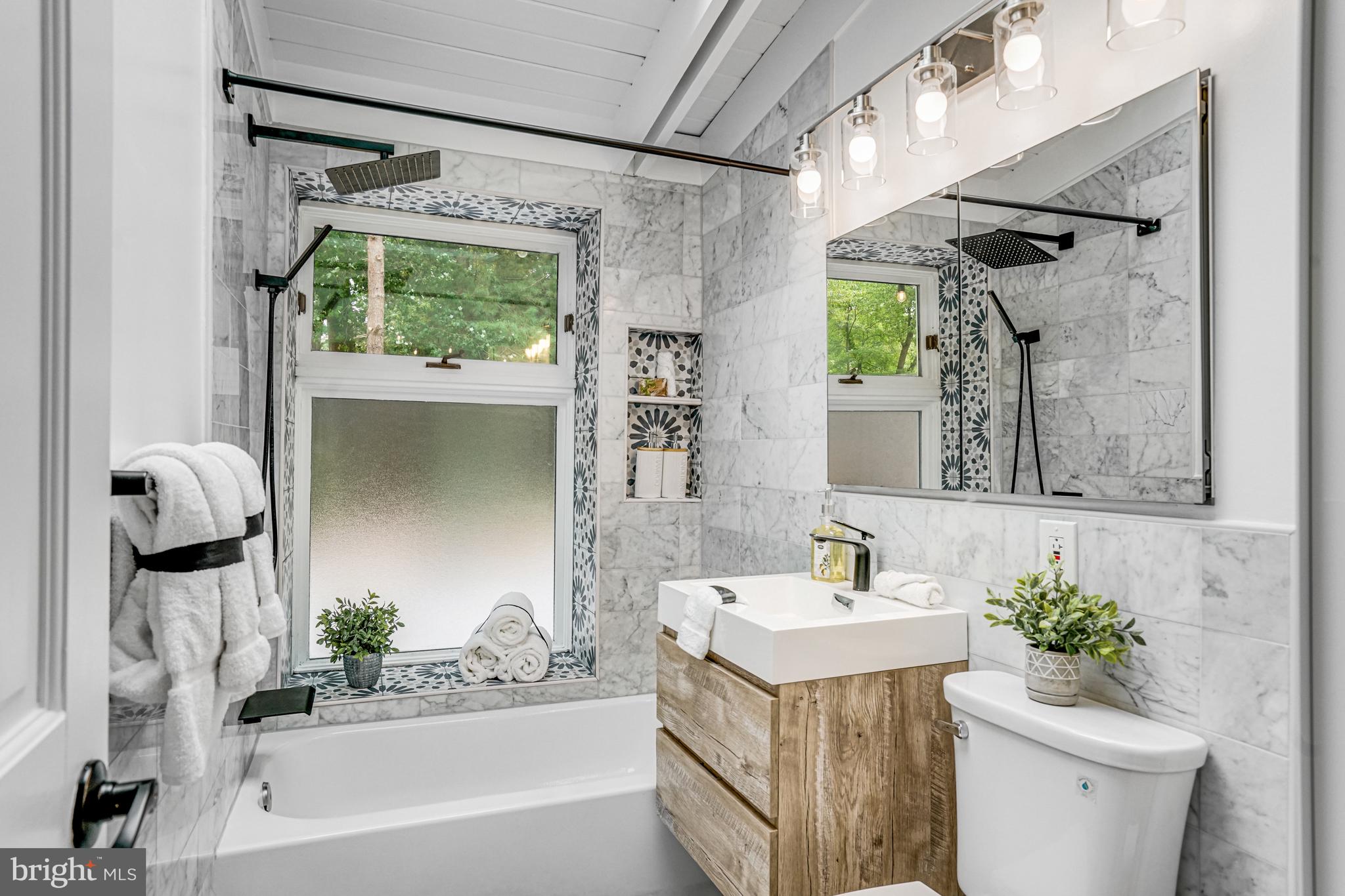 PINE SPRING - Residential