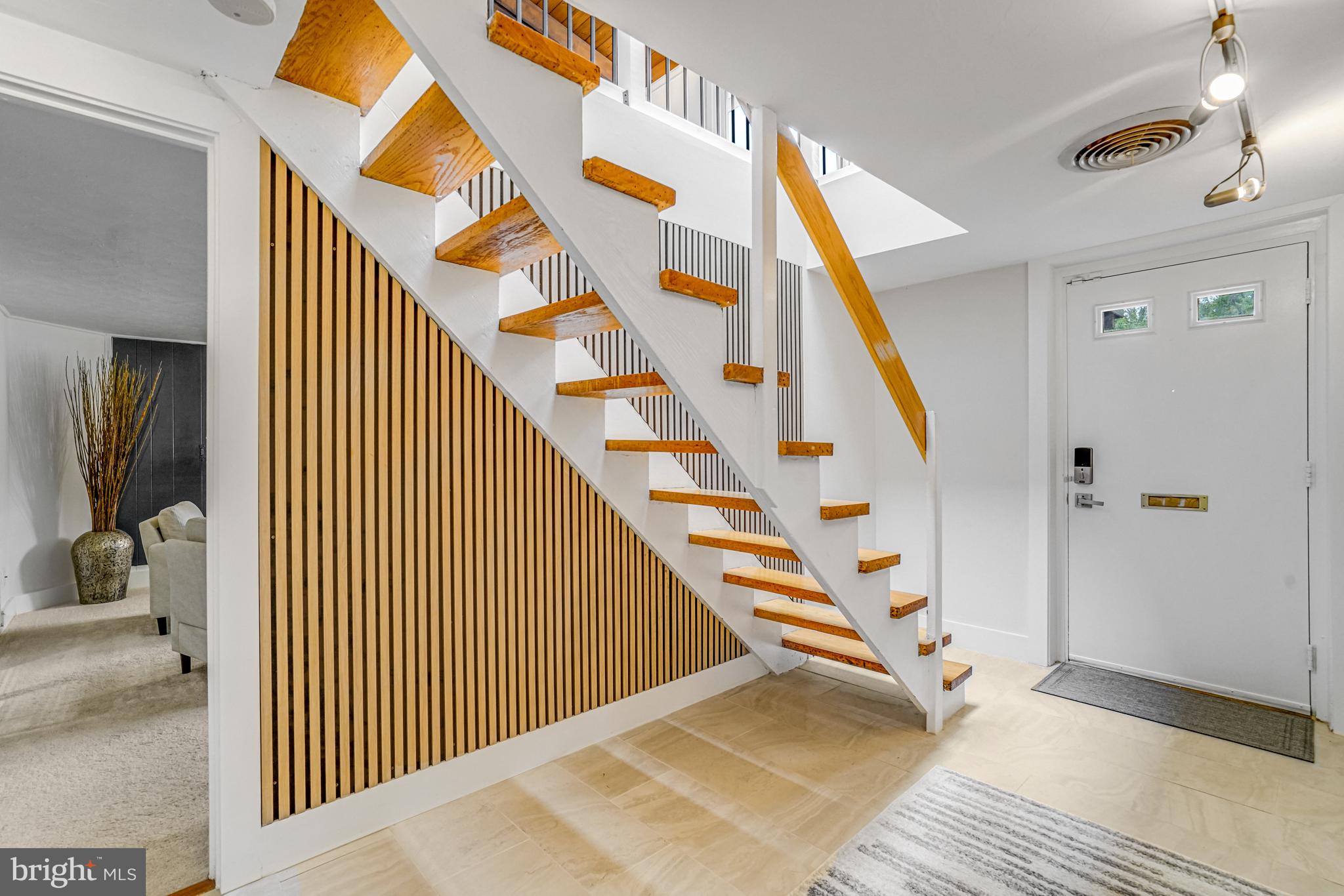 PINE SPRING - Residential