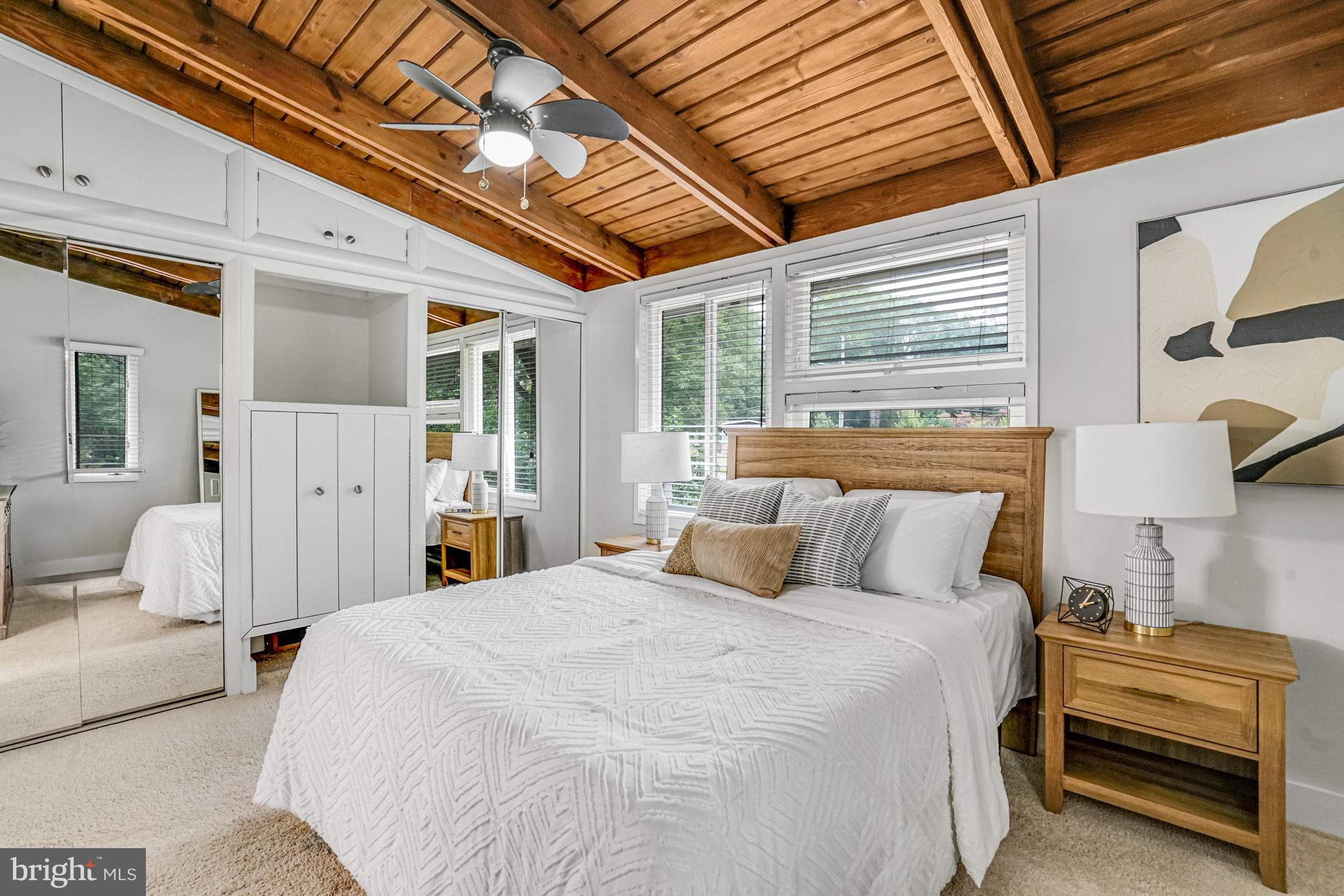 PINE SPRING - Residential