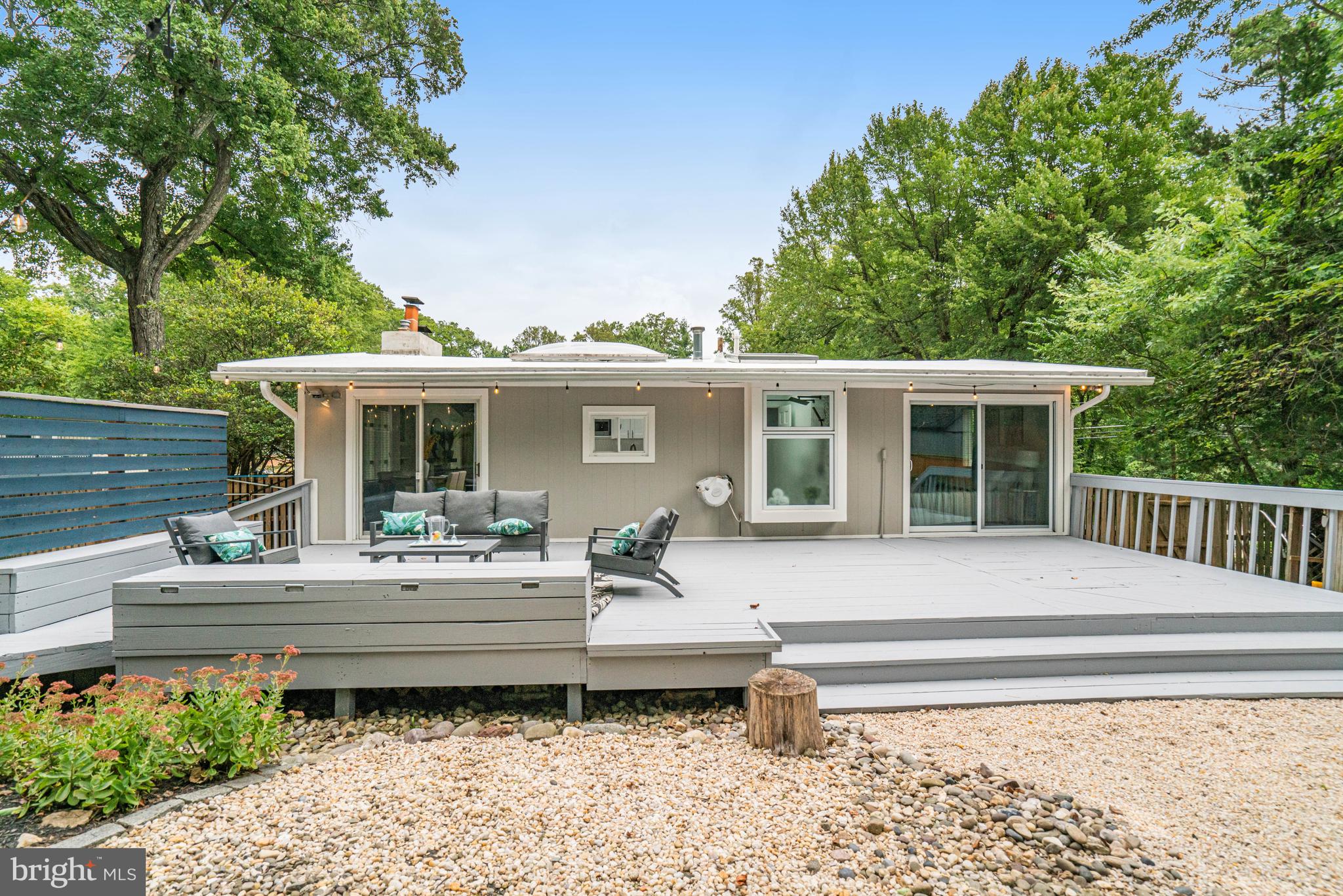 PINE SPRING - Residential