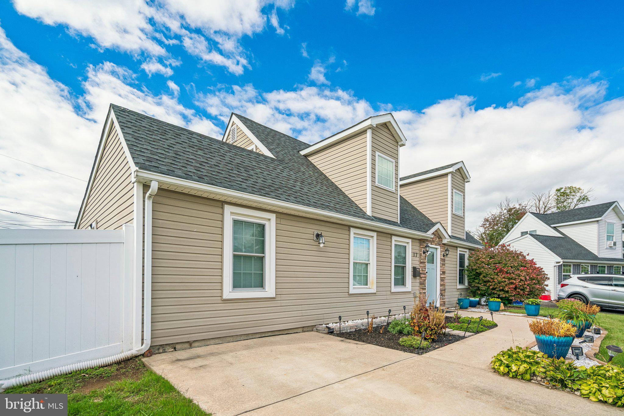 17 PEONY ROAD