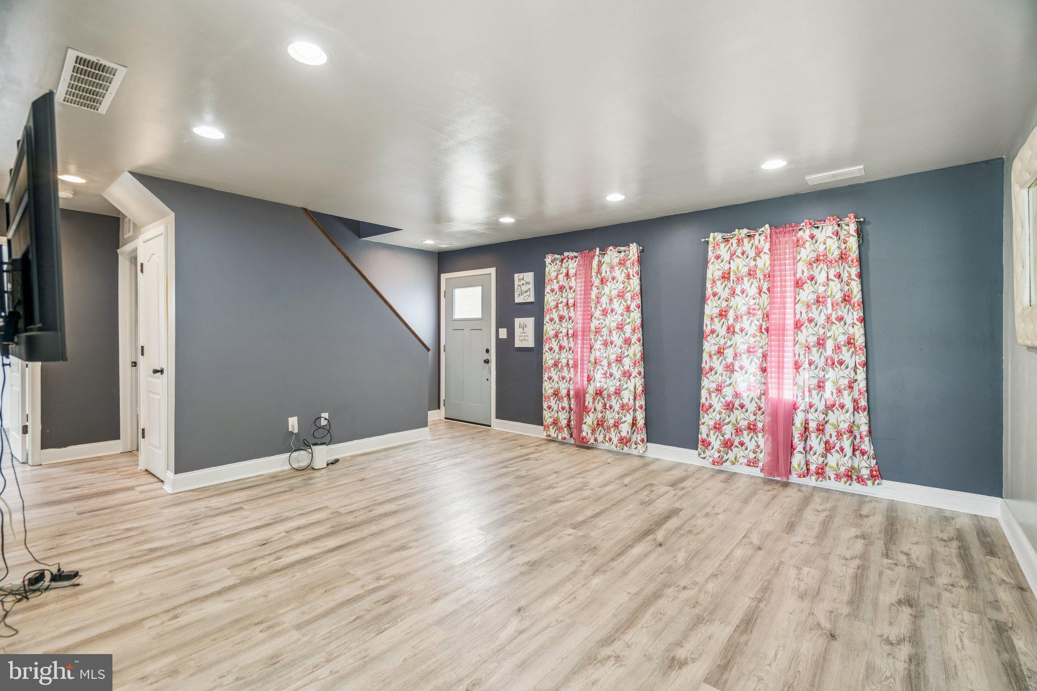17 PEONY ROAD