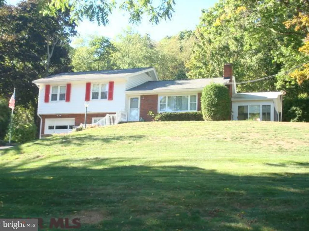 1655 Madison Avenue, Tyrone, PA 16686