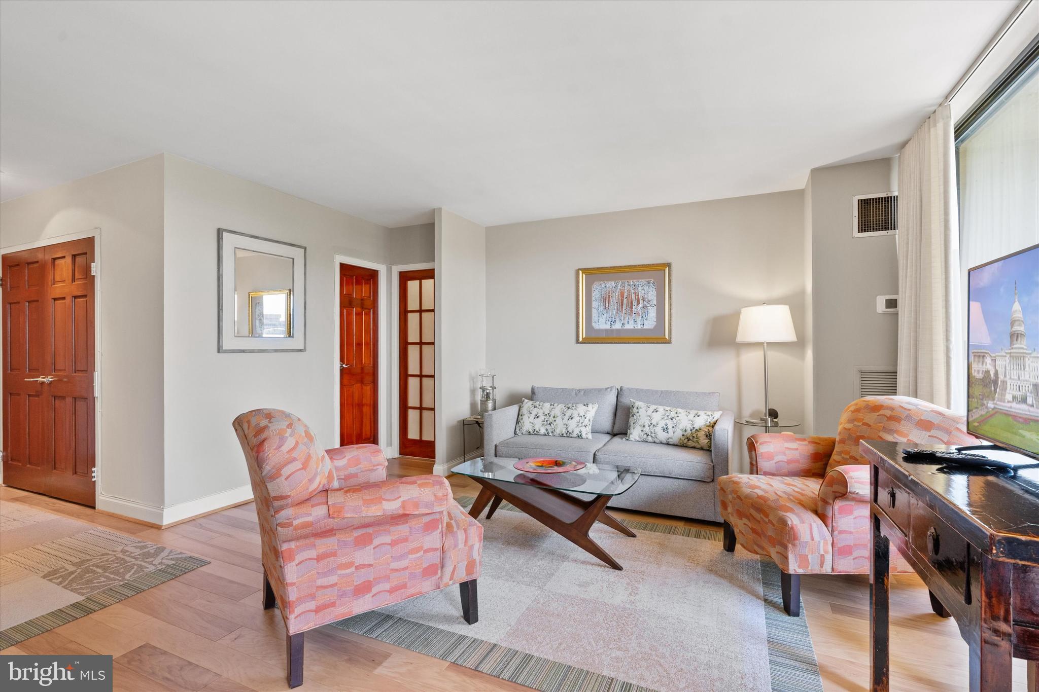 400 MADISON STREET 405