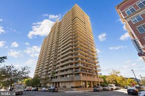 400 MADISON STREET 405