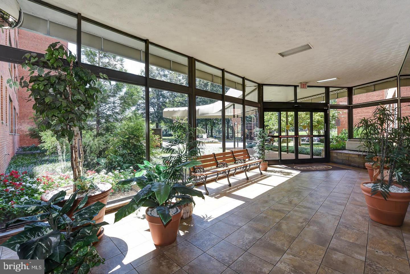 1111 ARLINGTON BOULEVARD 815