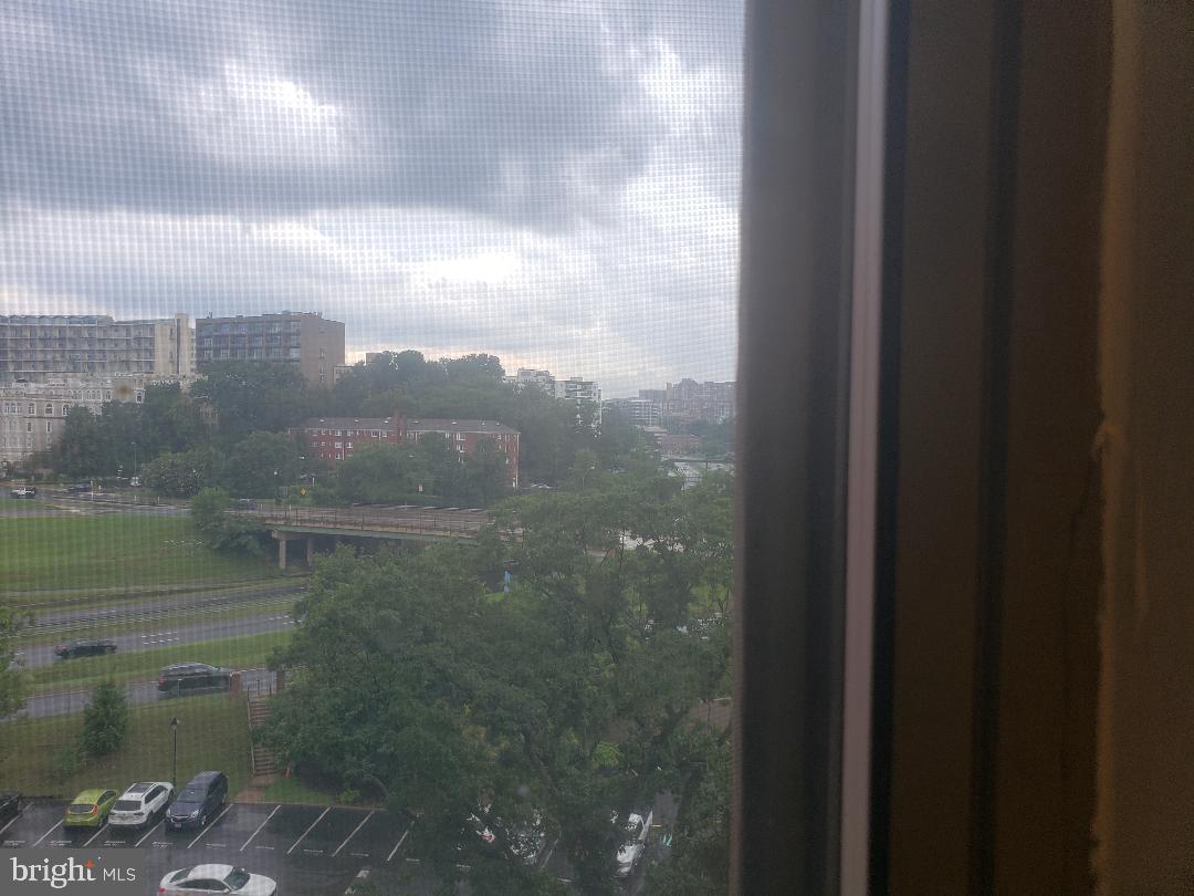 RIVER PLACE WEST - Residential Lease