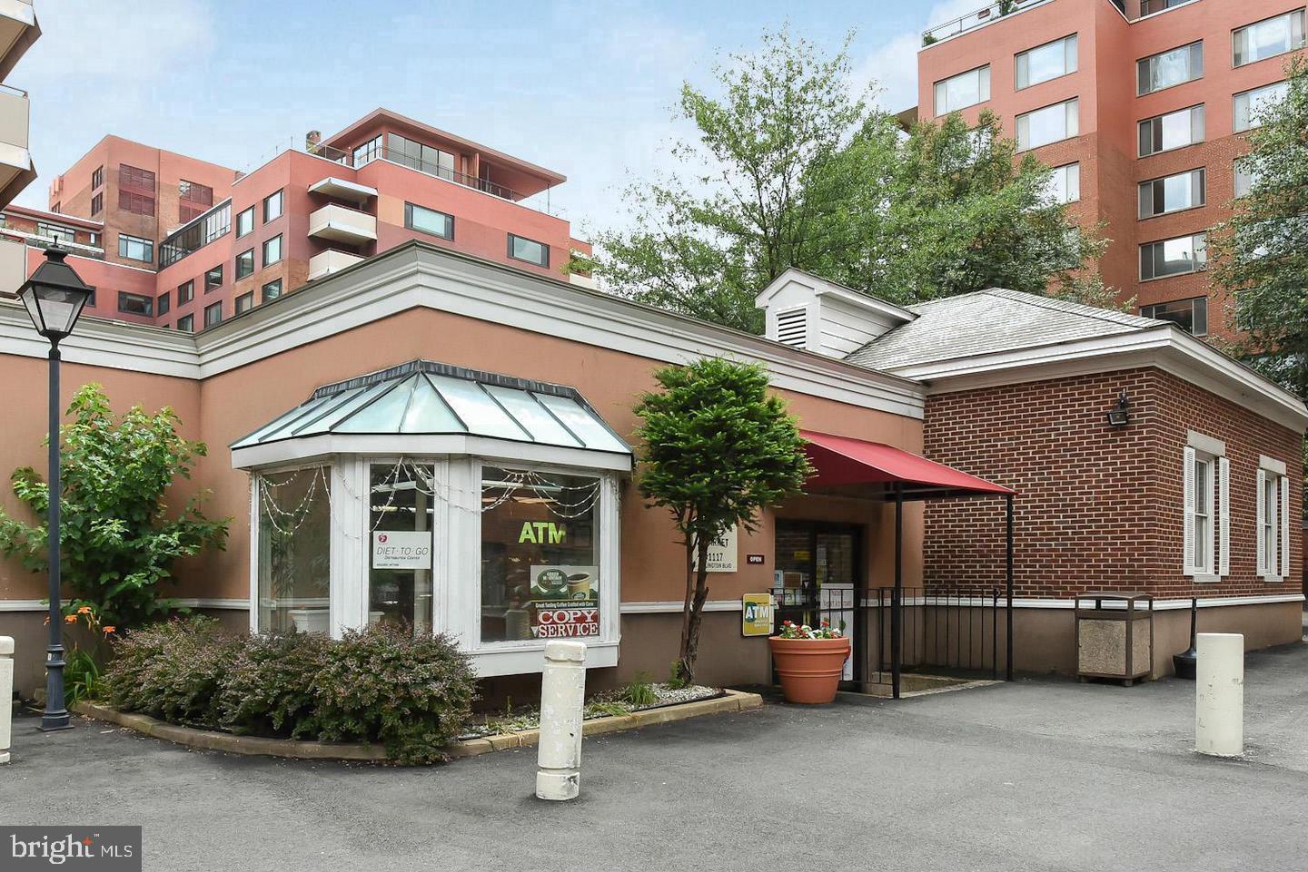 RIVER PLACE WEST - Residential Lease