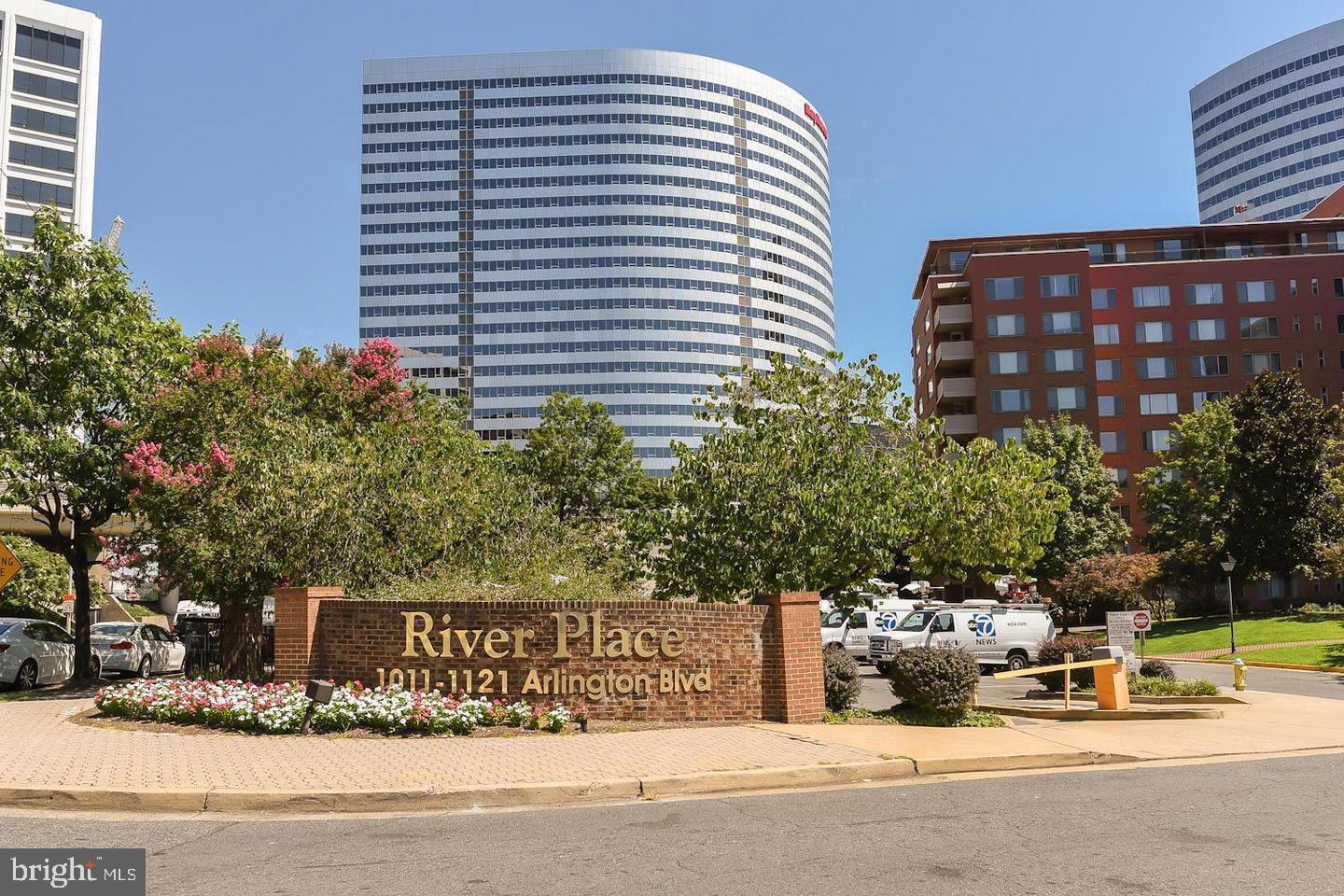RIVER PLACE WEST - Residential Lease