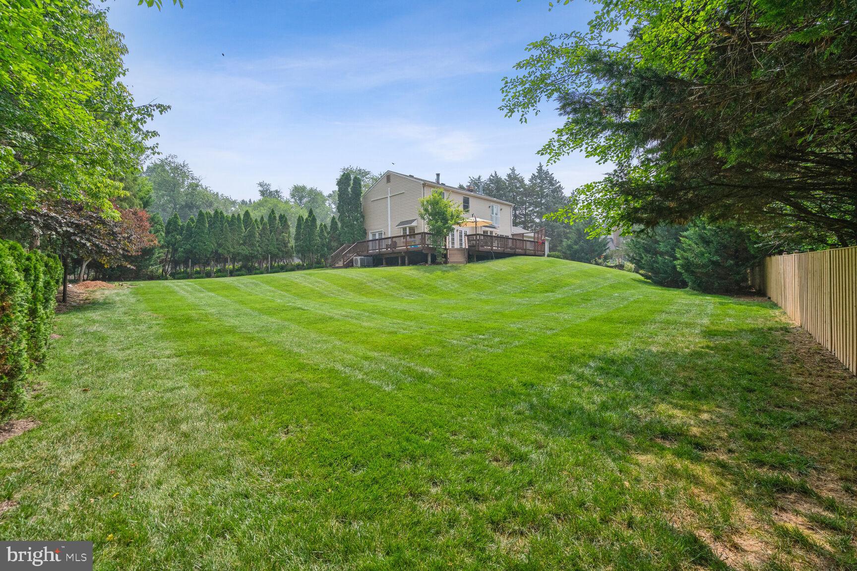 HOLLY KNOLL - Residential Lease