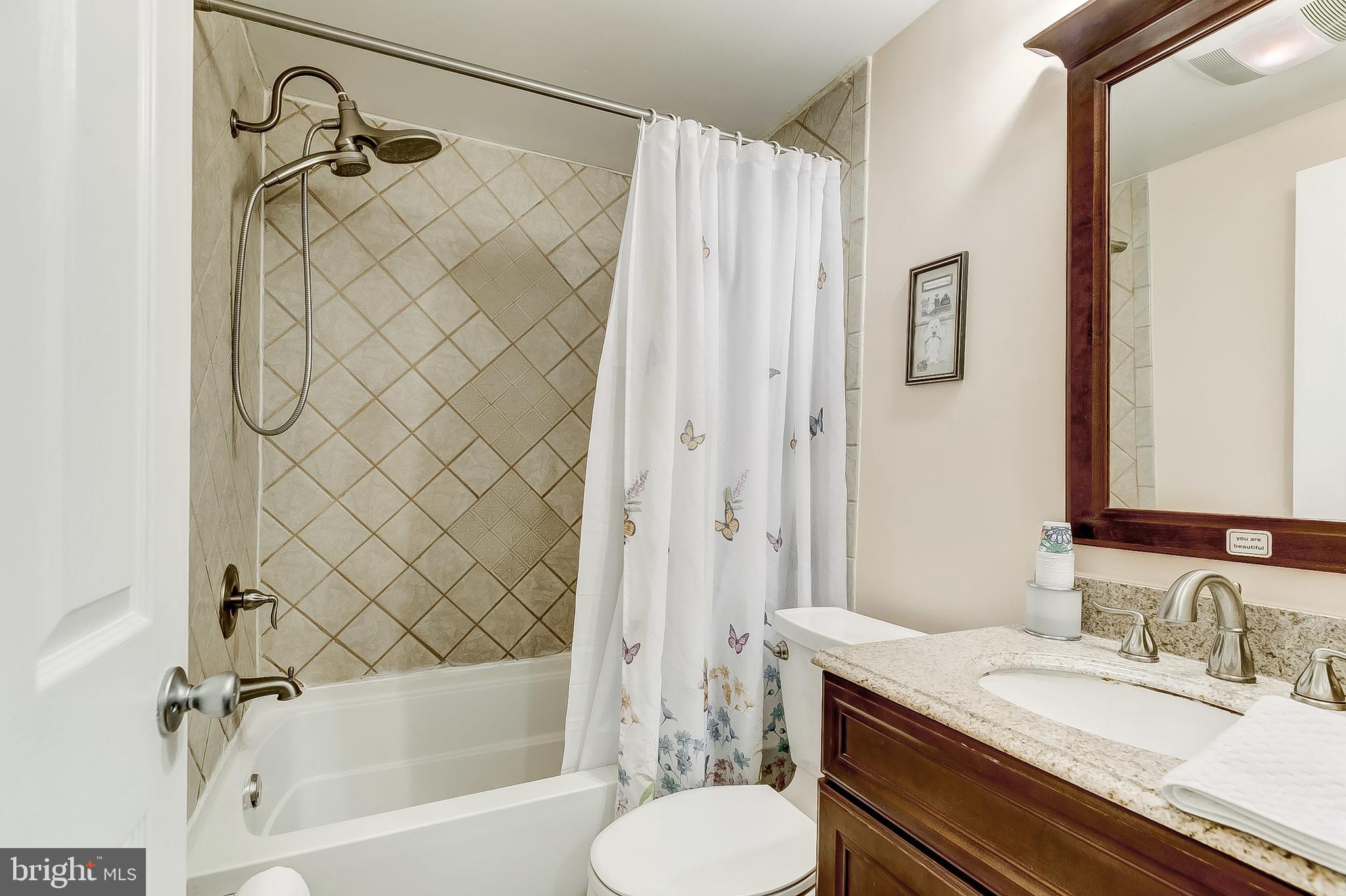 MIDDLE RIVER - Residential