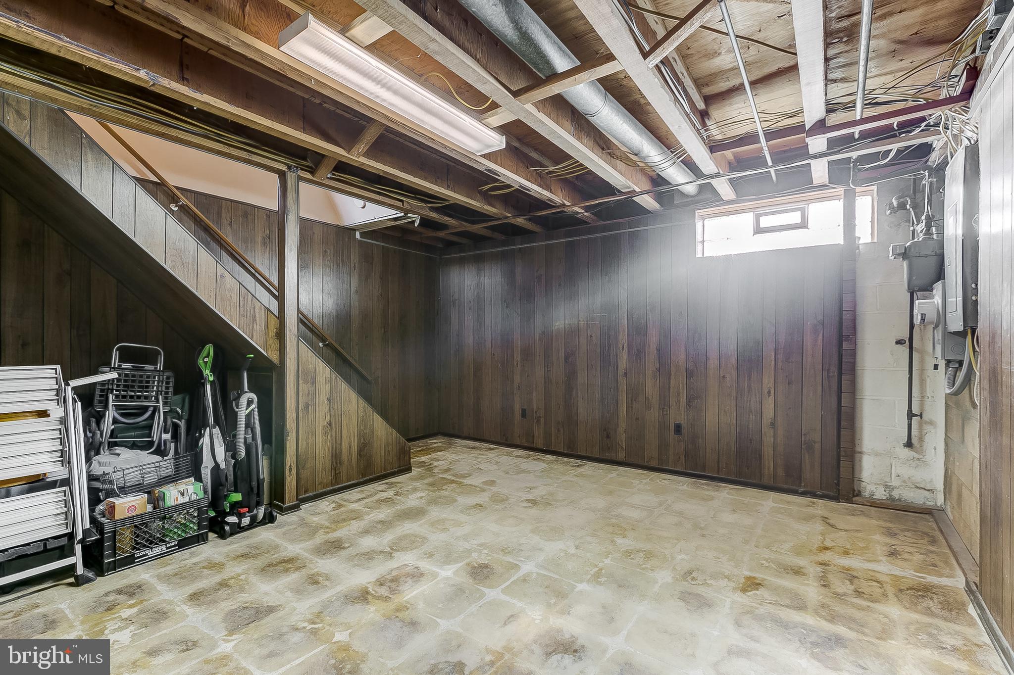 MIDDLE RIVER - Residential