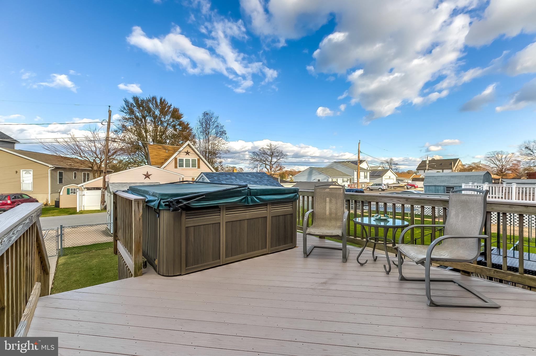 MIDDLE RIVER - Residential