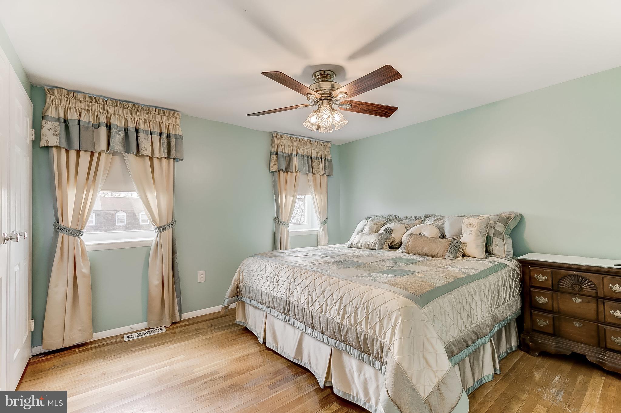 MIDDLE RIVER - Residential