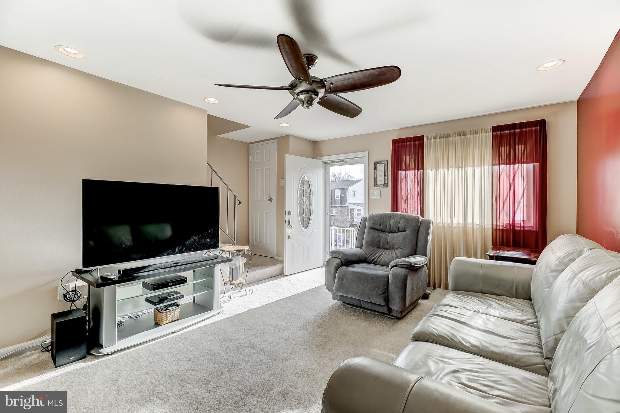 MIDDLE RIVER - Residential