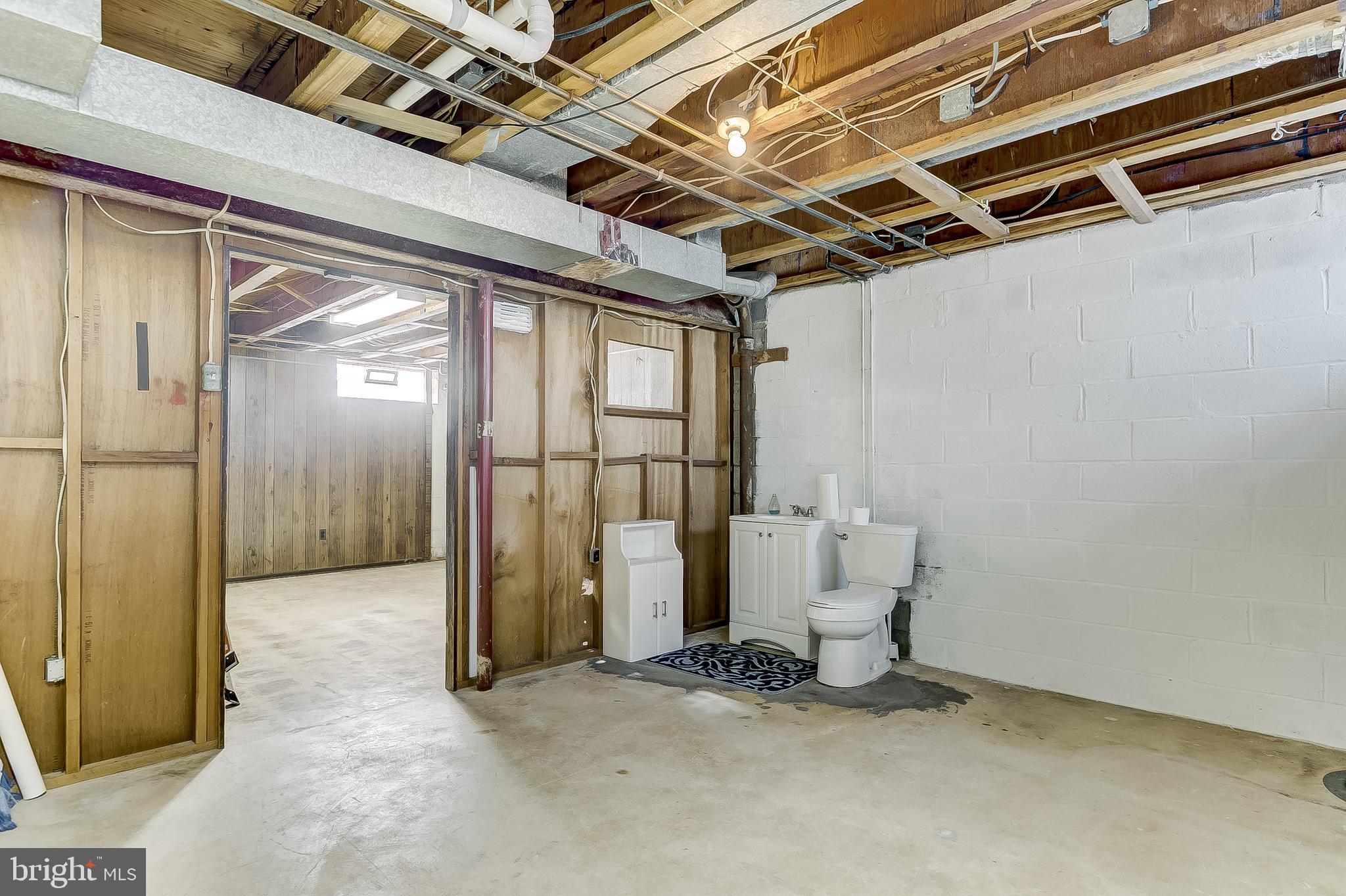 MIDDLE RIVER - Residential