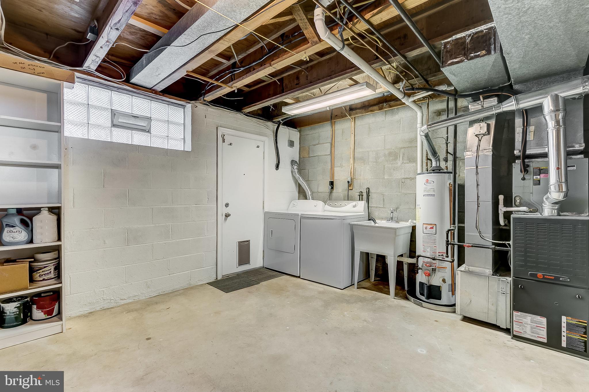 MIDDLE RIVER - Residential