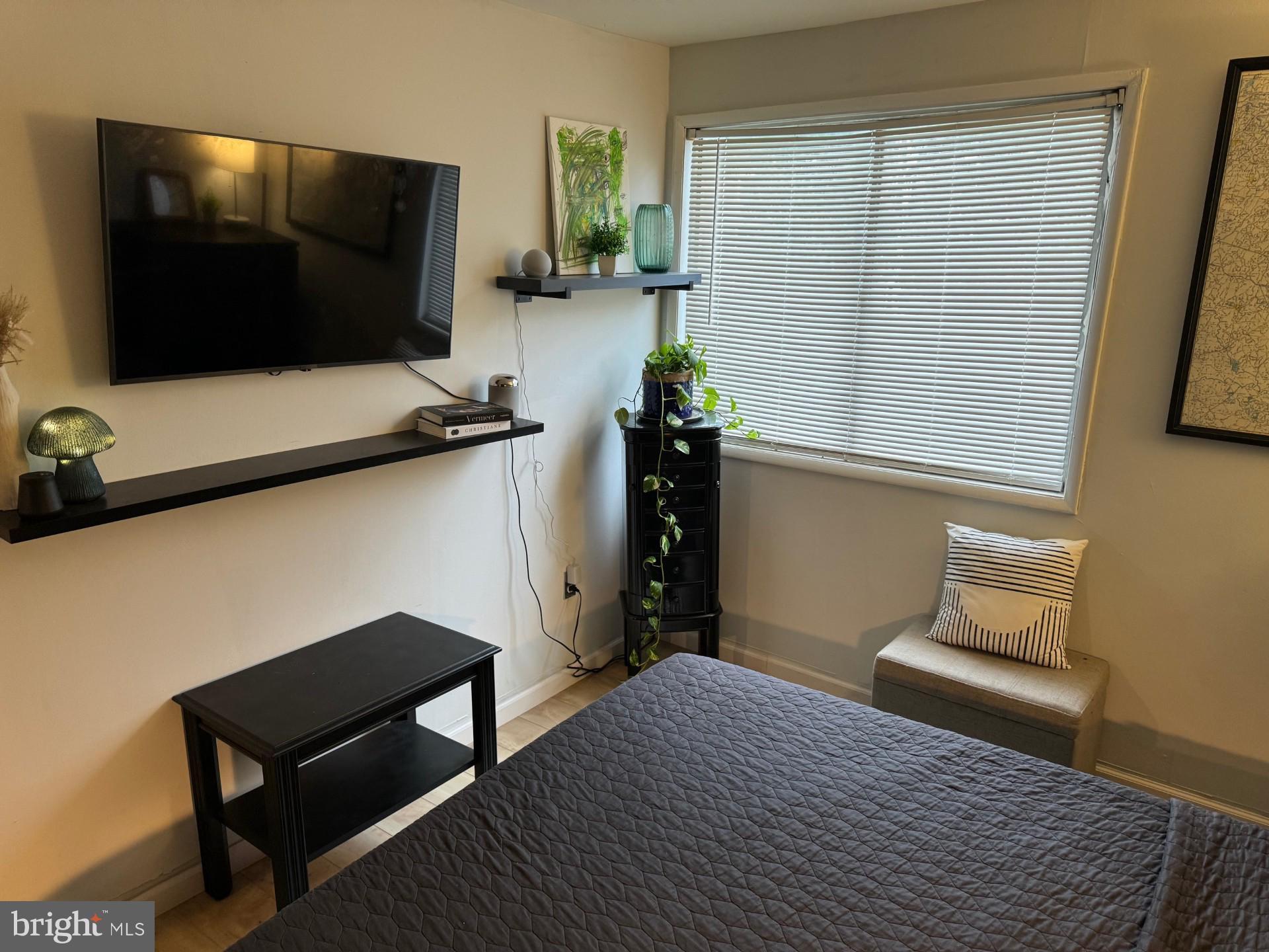 HOLLY HILL - Residential