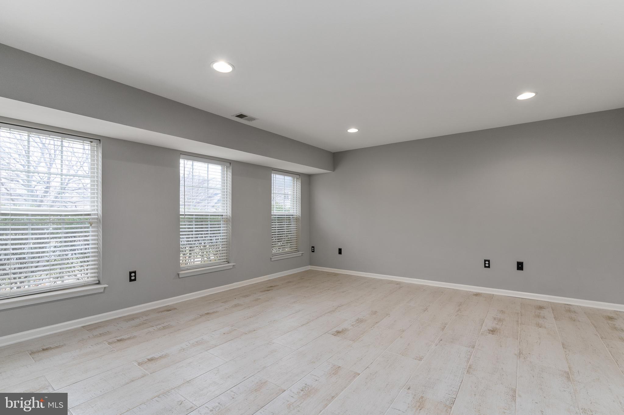VILLAGE OF IDLEWILD - Residential Lease