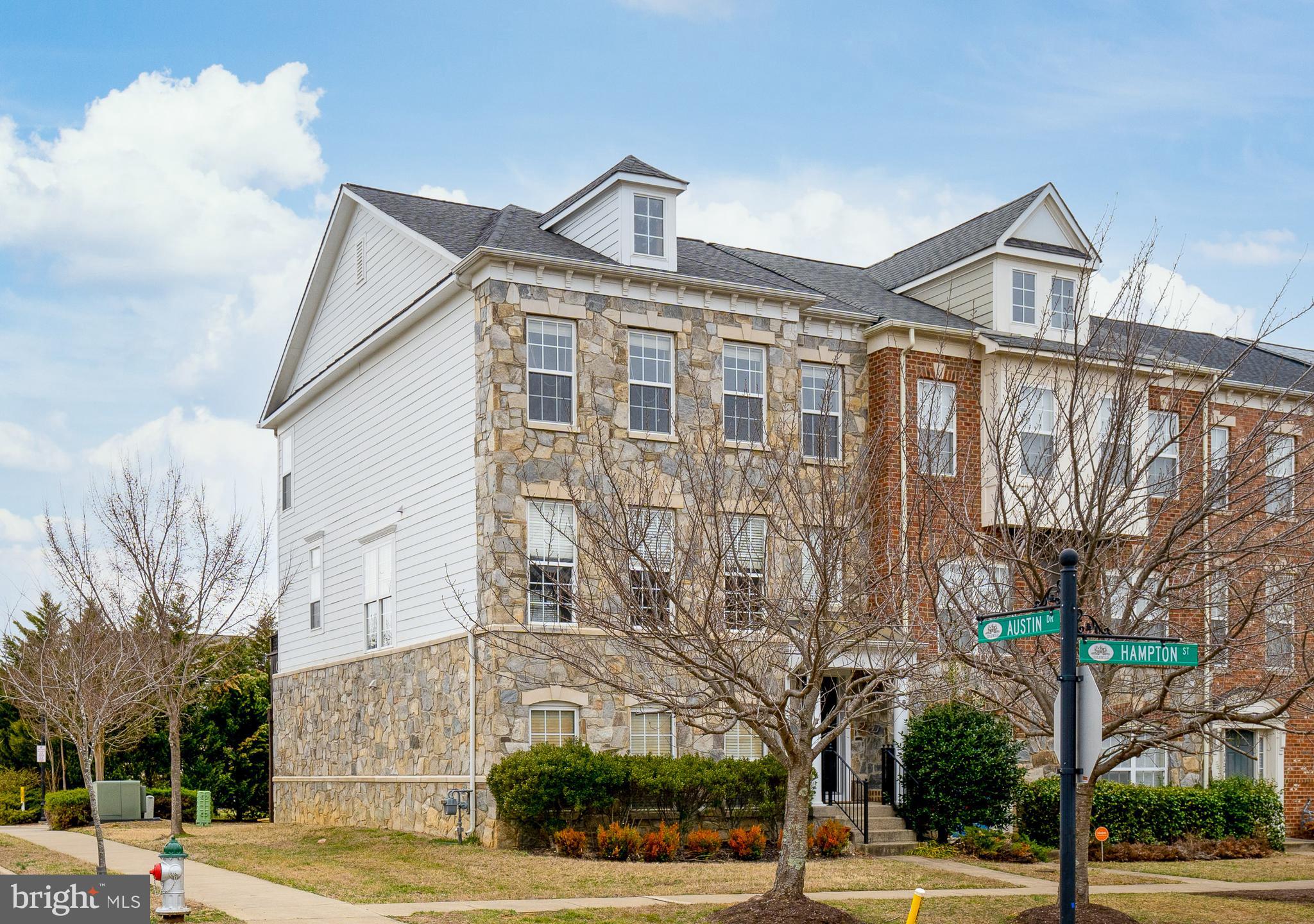 VILLAGE OF IDLEWILD - Residential Lease