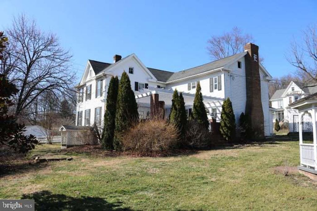 Photo of 627 Hammonds Mill Road, HEDGESVILLE, WV 25427 (MLS # WVBE2044224)
