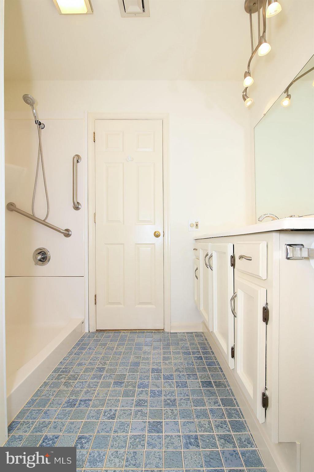 ROCKLEDGE - Residential