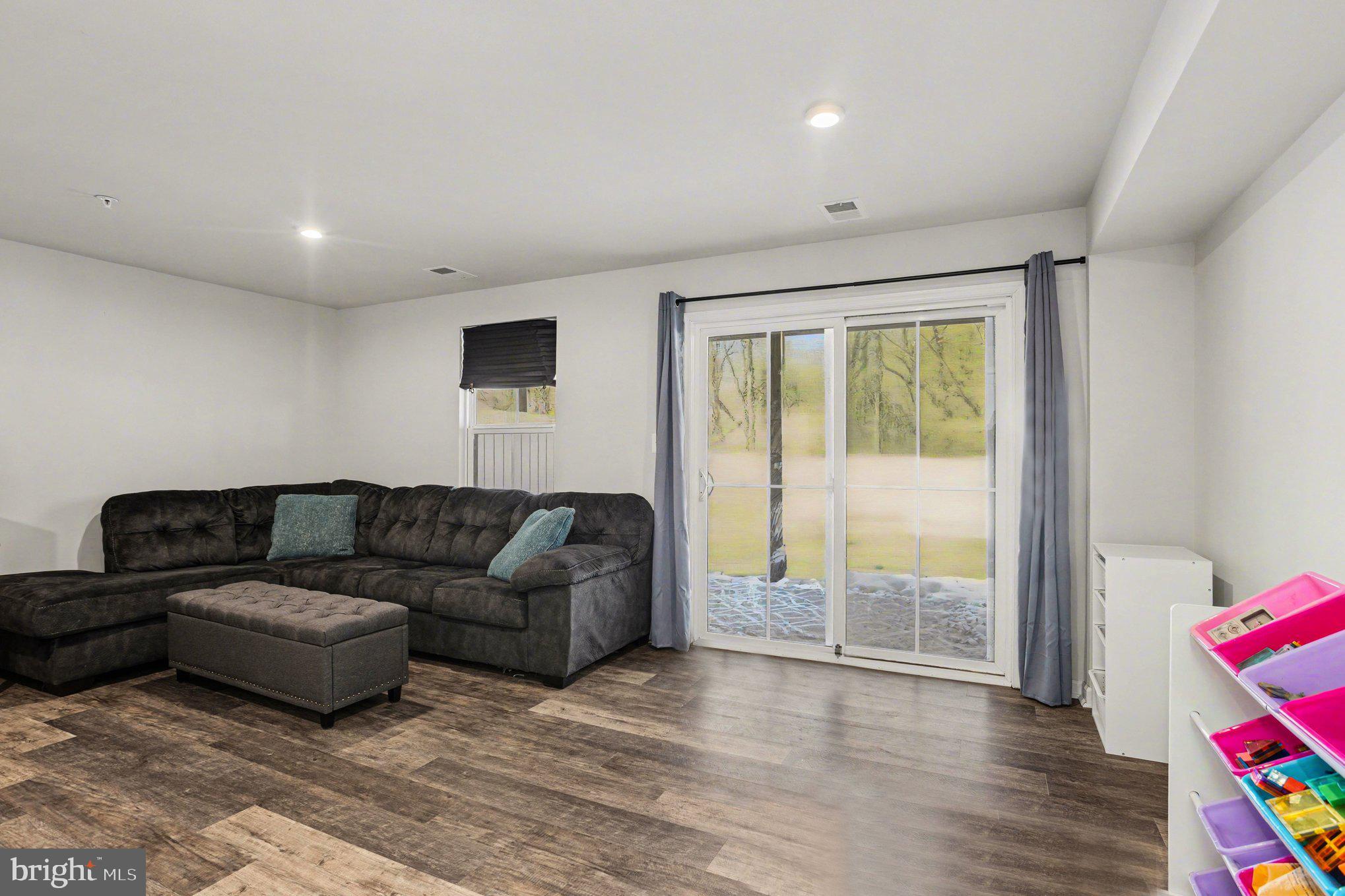 EDGEMERE/SPARROWS POINT - Residential