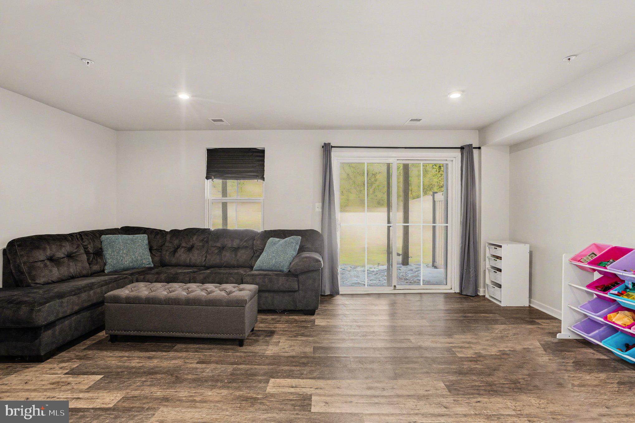 EDGEMERE/SPARROWS POINT - Residential