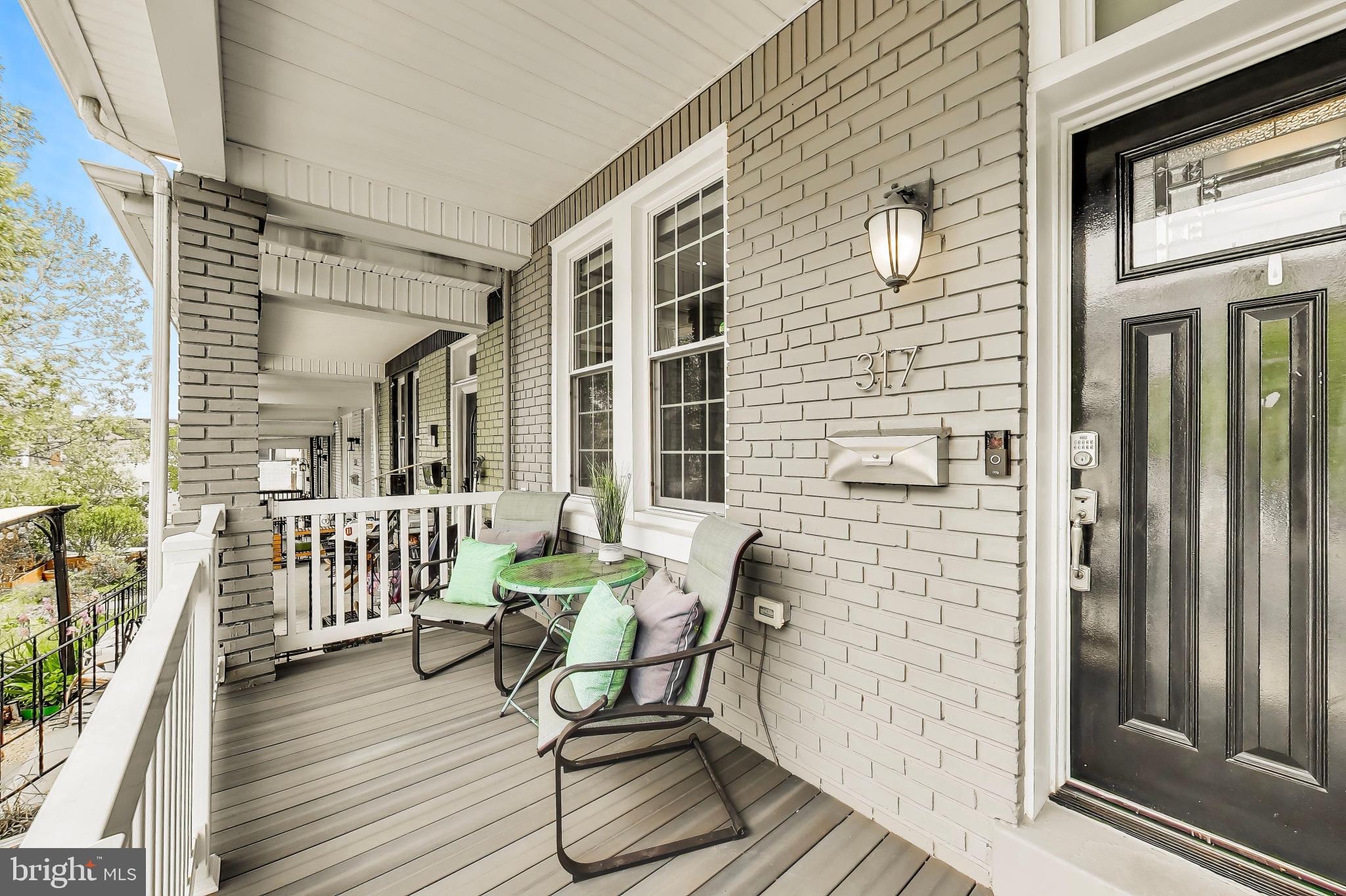 317 TODD PLACE NE