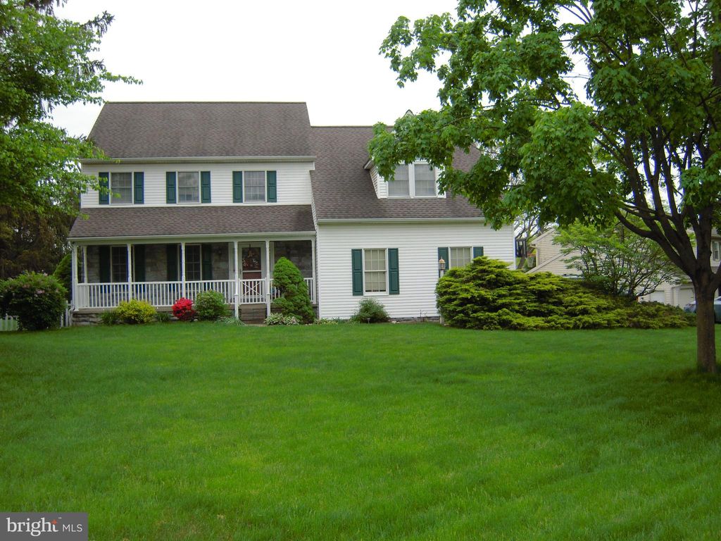 Photo of 101 STRICKLER RUN DR, COLUMBIA, PA 17512 (MLS # PALA2035346)
