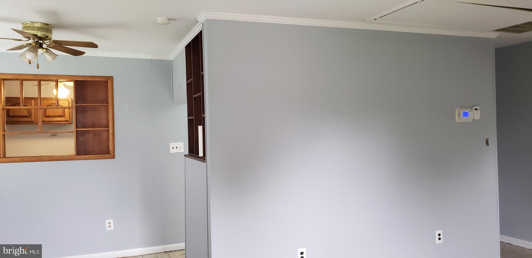 SOUTH LAWN - Residential