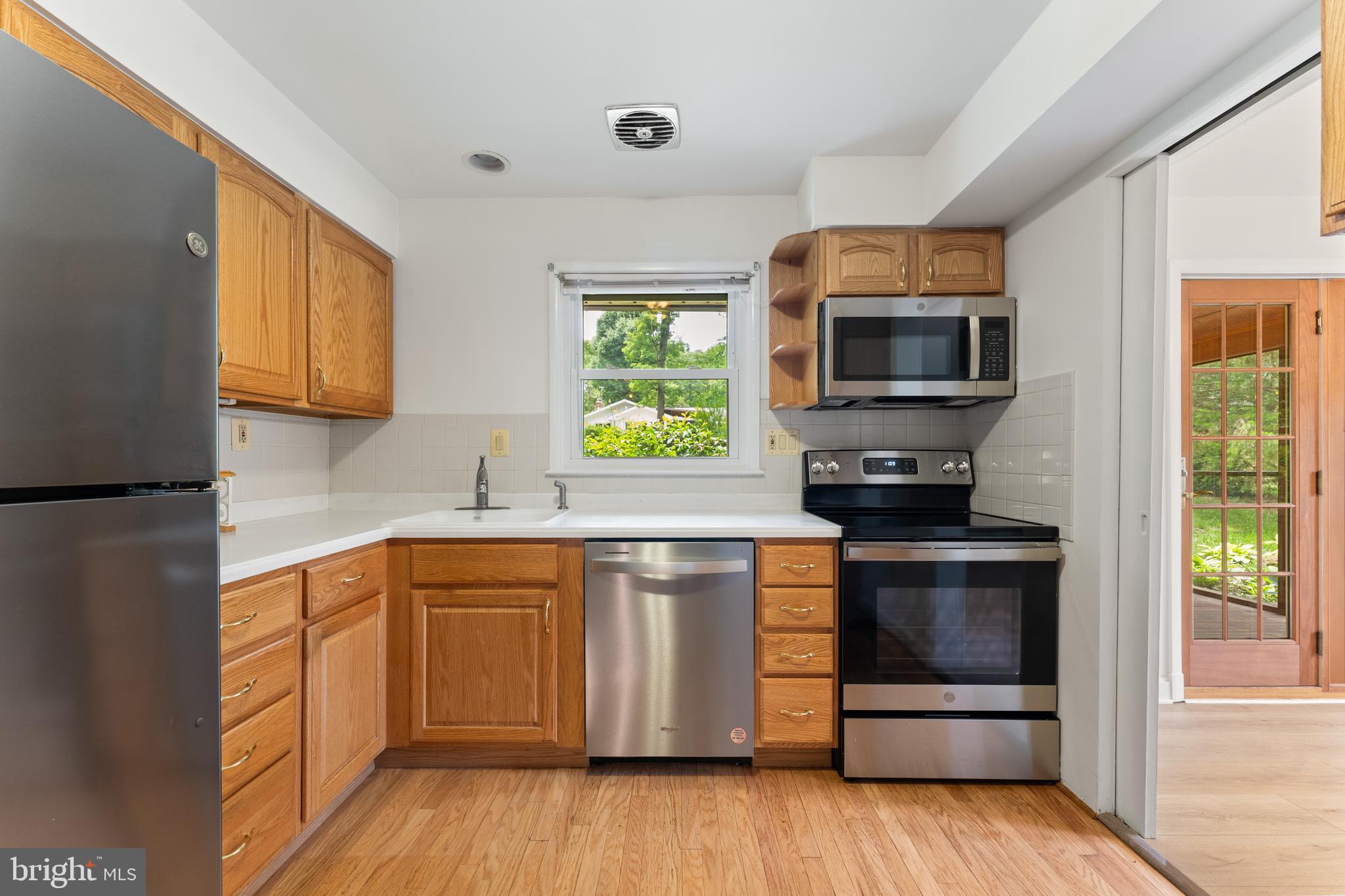 LINCOLNIA HILLS - Residential