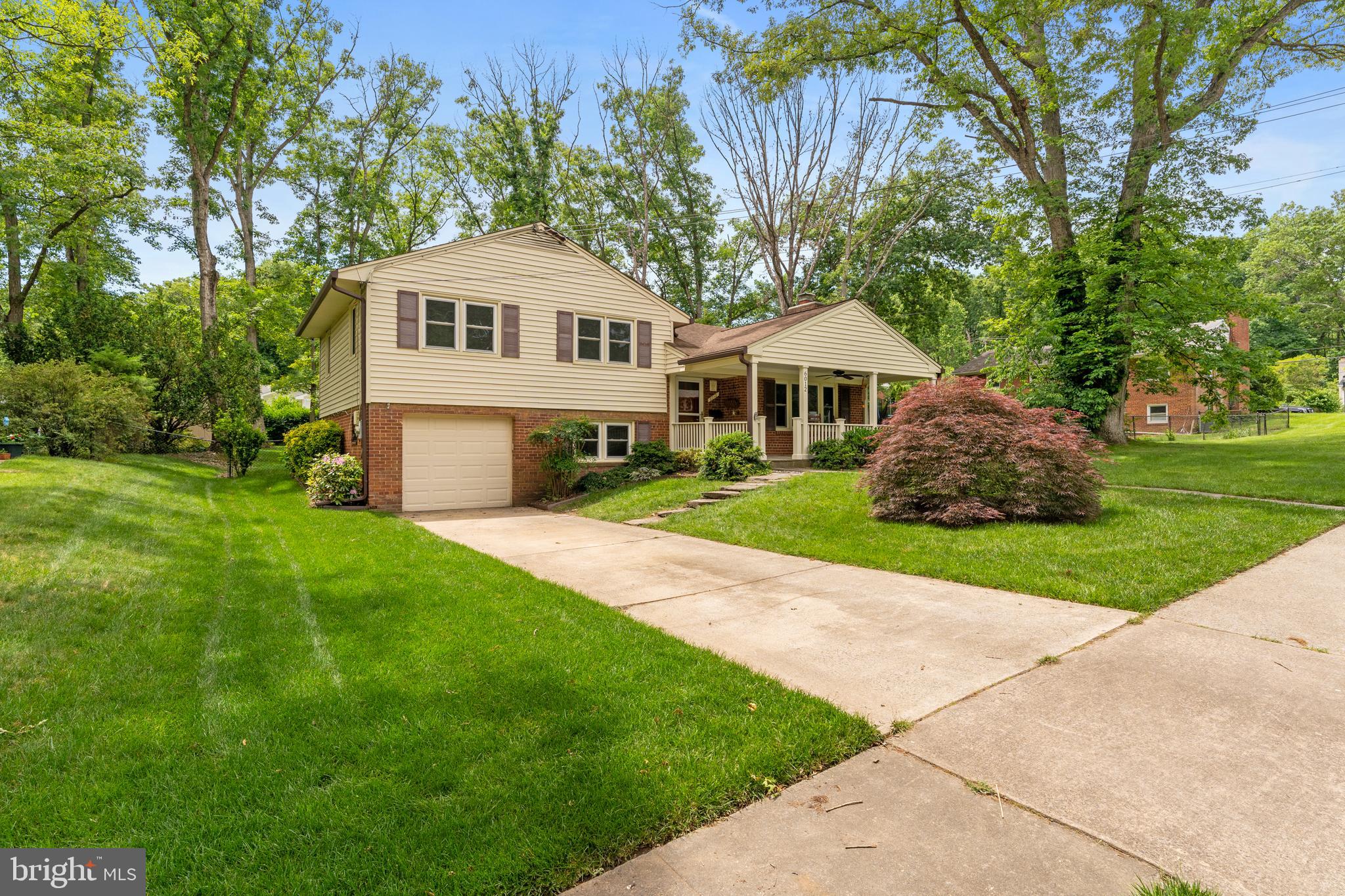 LINCOLNIA HILLS - Residential