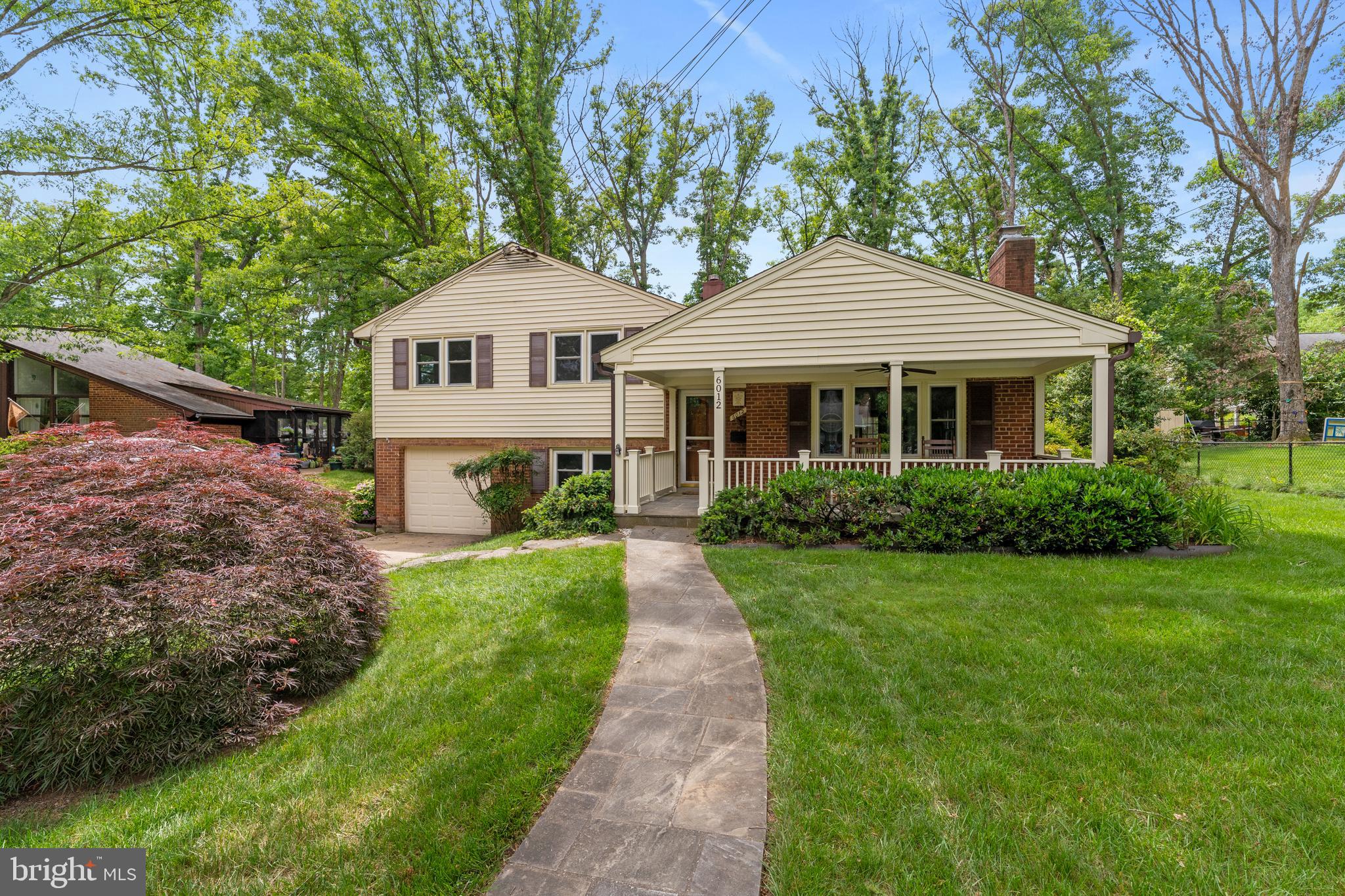 LINCOLNIA HILLS - Residential