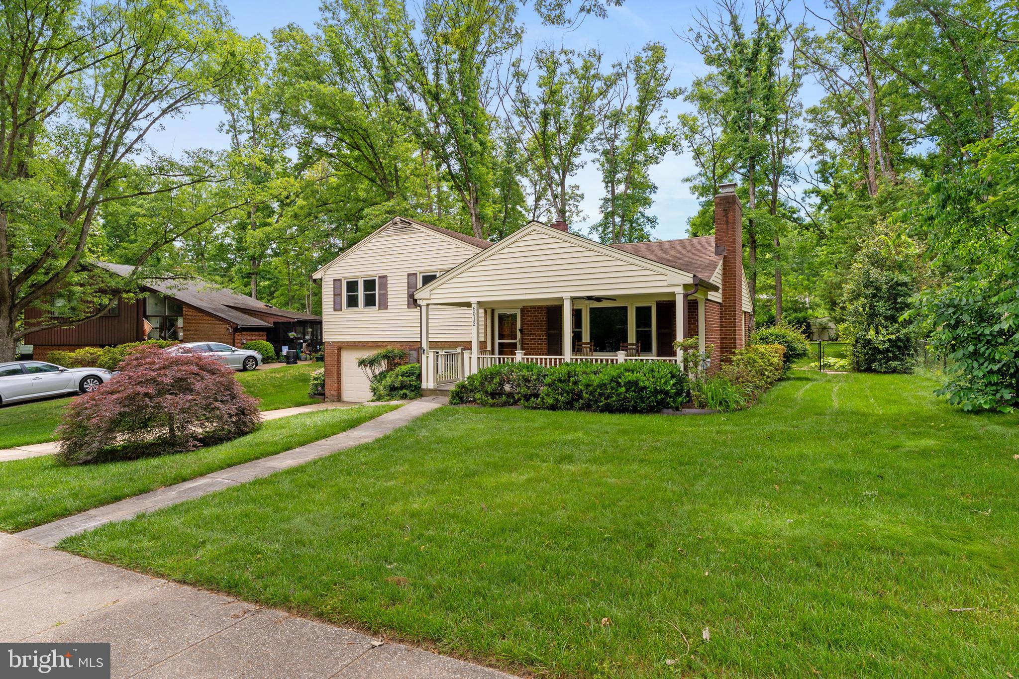 LINCOLNIA HILLS - Residential