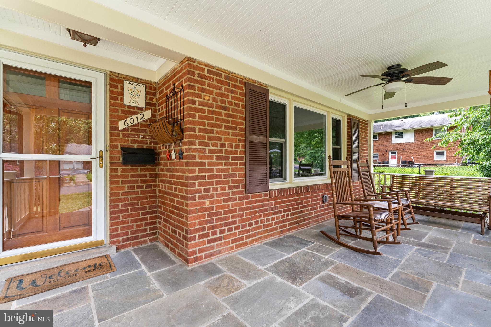 LINCOLNIA HILLS - Residential