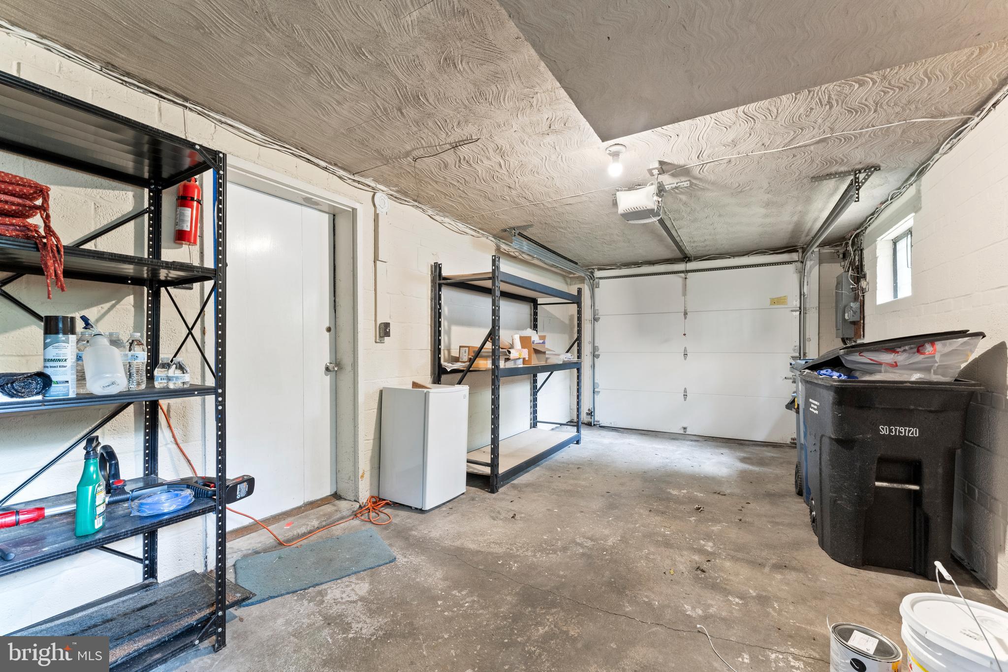 LINCOLNIA HILLS - Residential