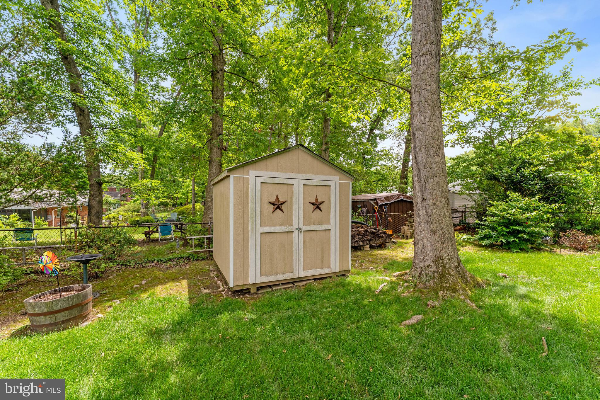 LINCOLNIA HILLS - Residential