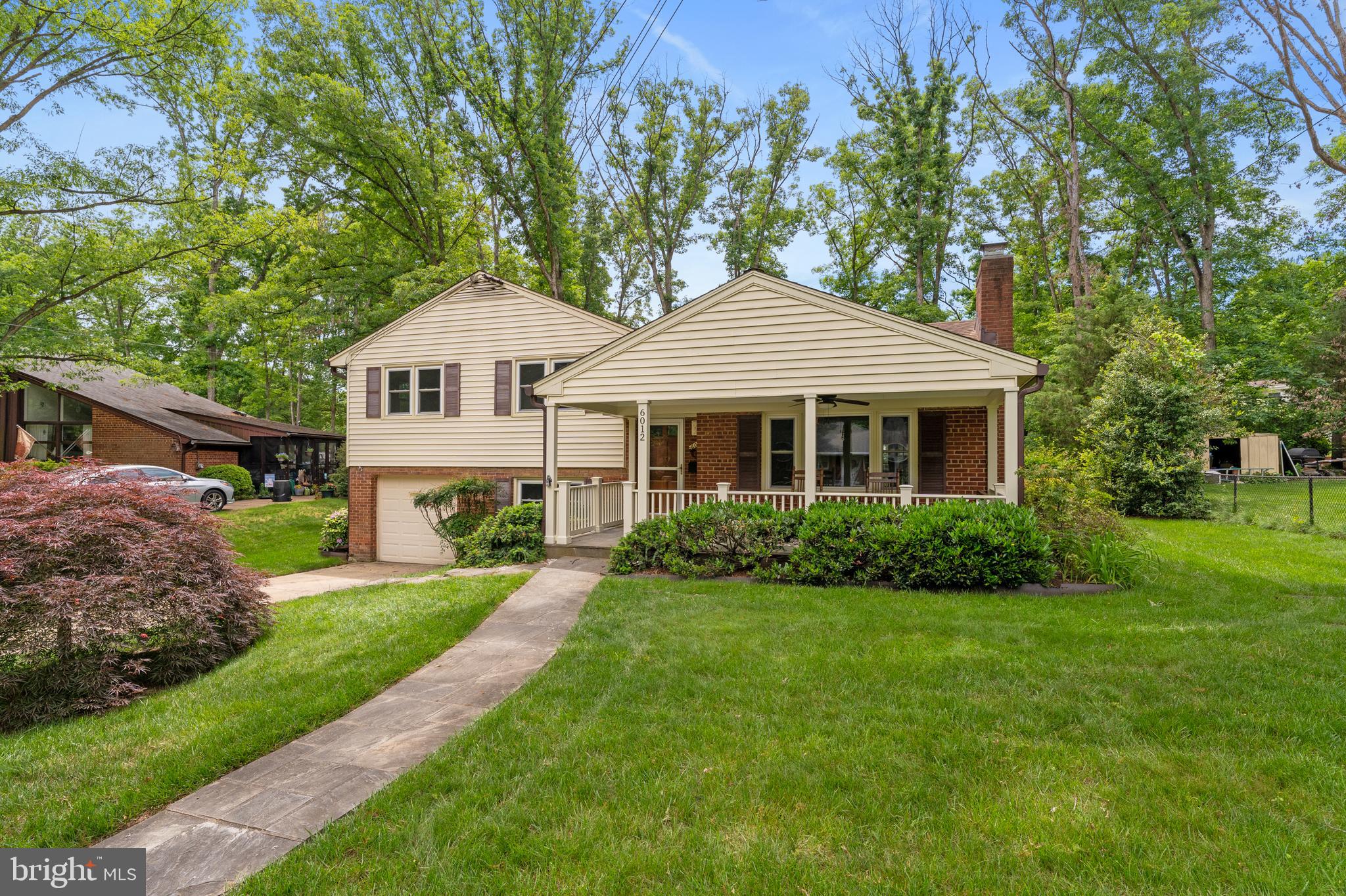 LINCOLNIA HILLS - Residential