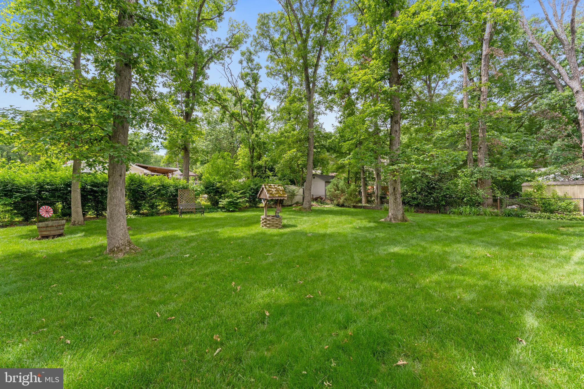 LINCOLNIA HILLS - Residential