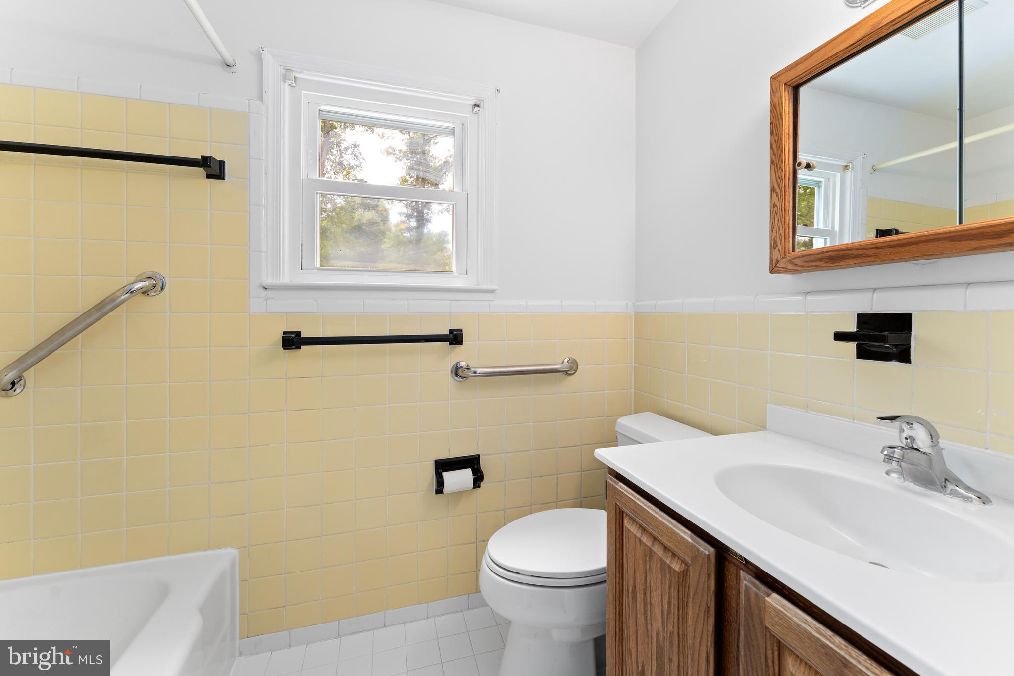 LINCOLNIA HILLS - Residential