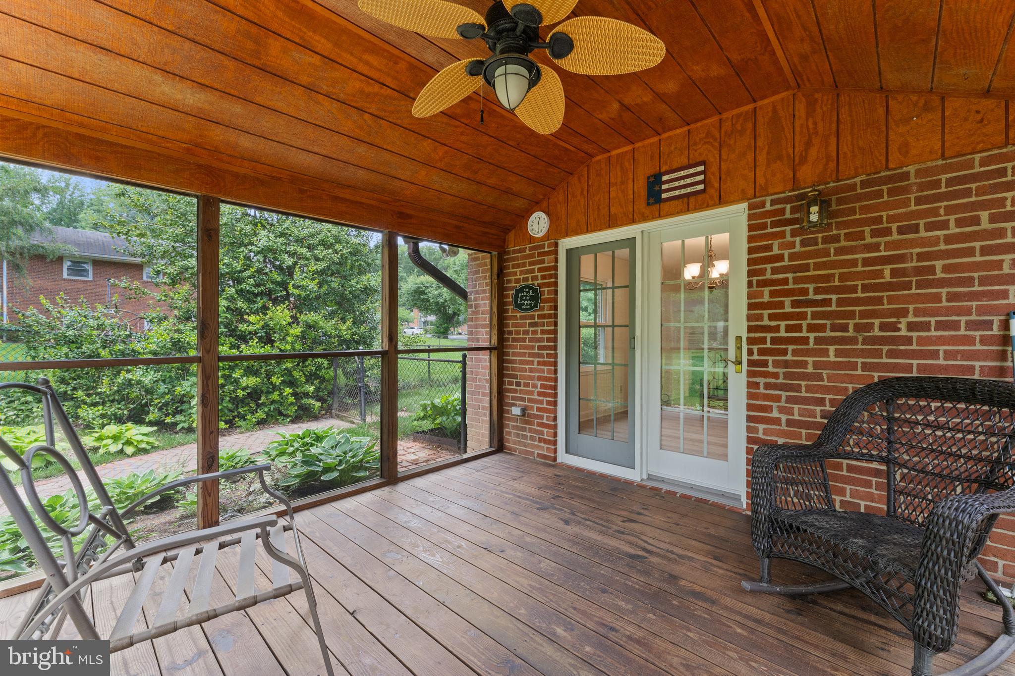 LINCOLNIA HILLS - Residential