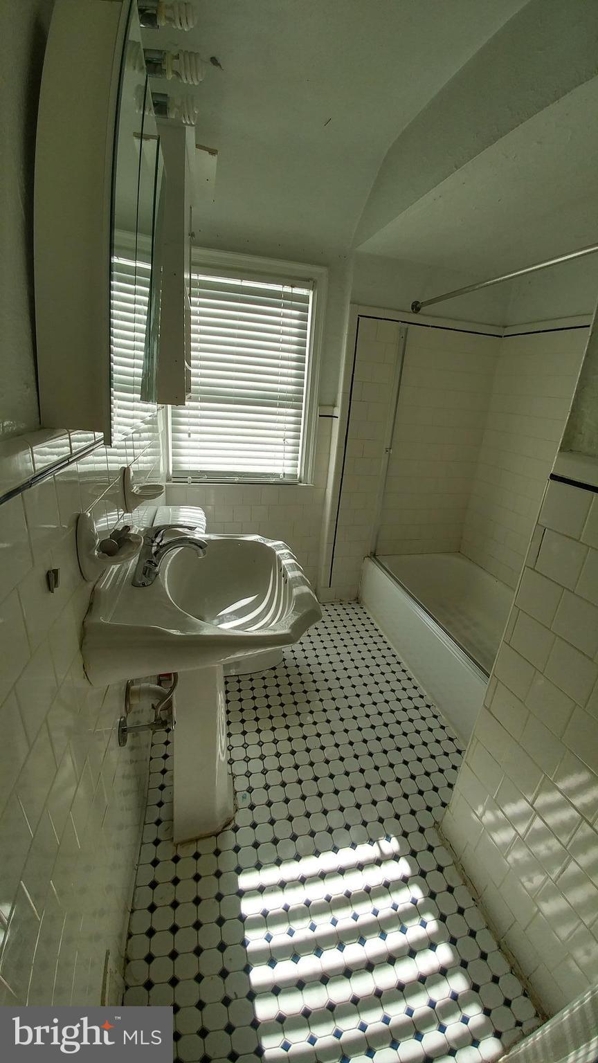 NORTHWOOD - Residential