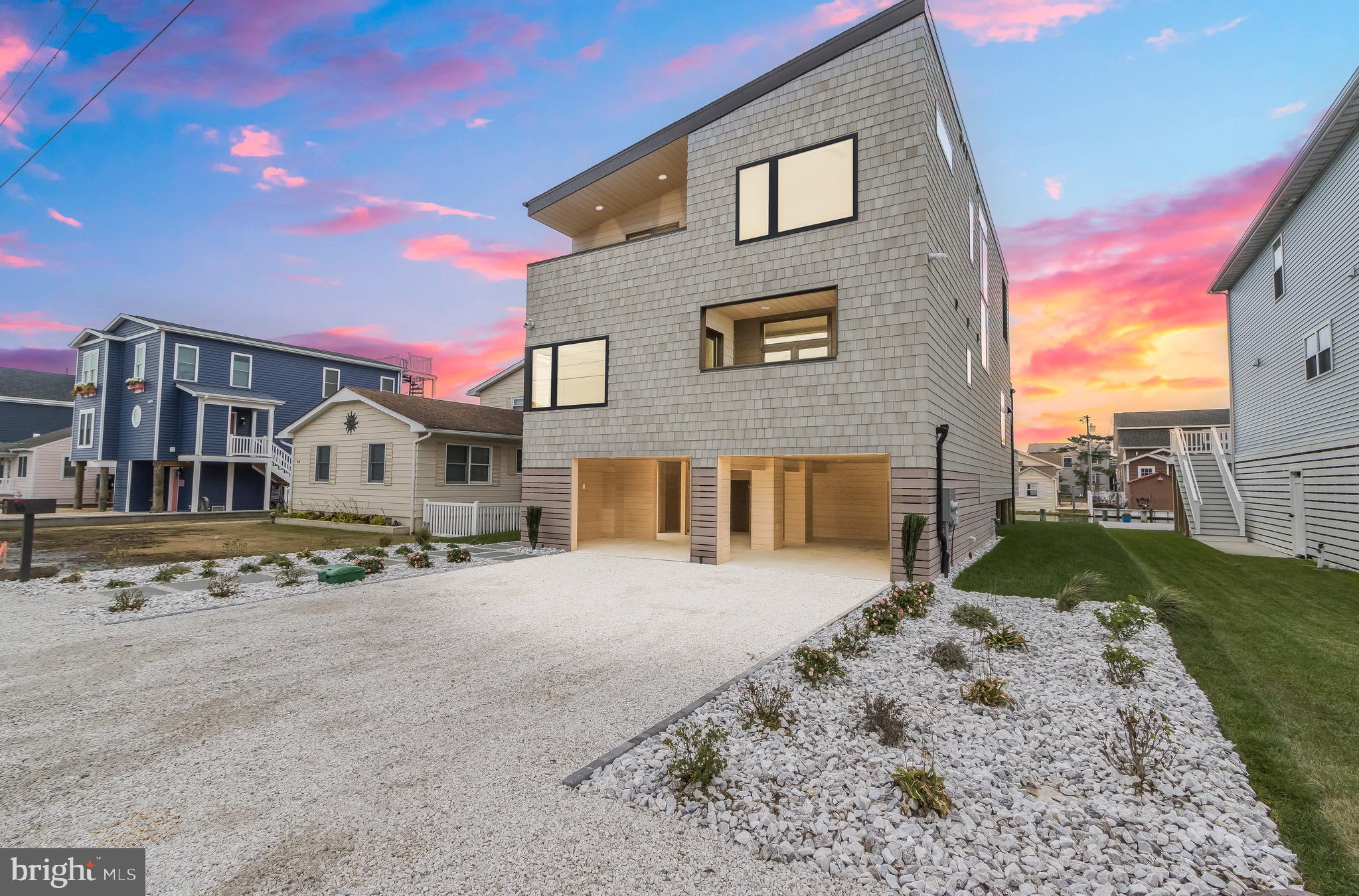16 W ATLANTIC STREET